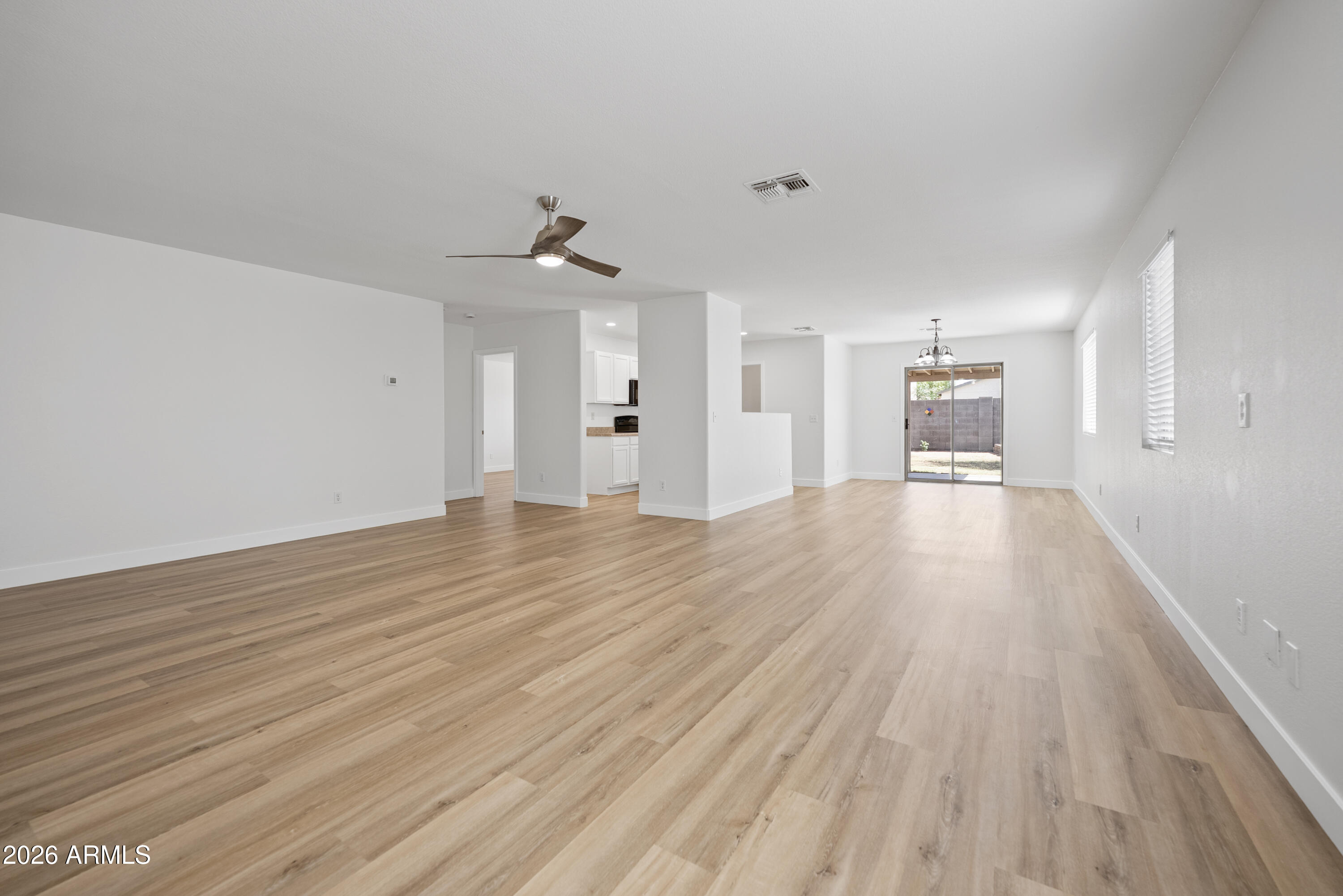 1055 E DESERT MOON Trail
