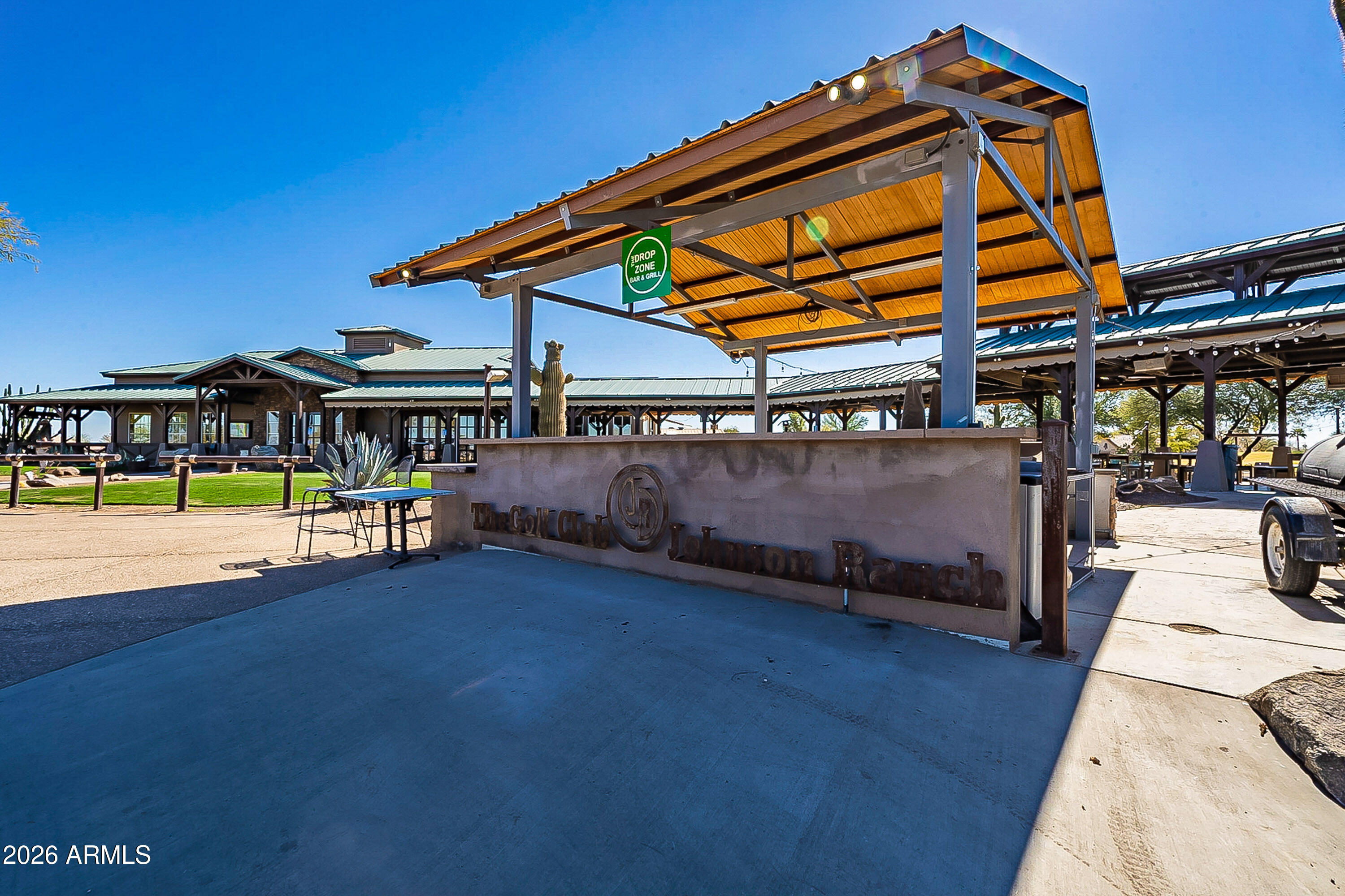 1055 E DESERT MOON Trail