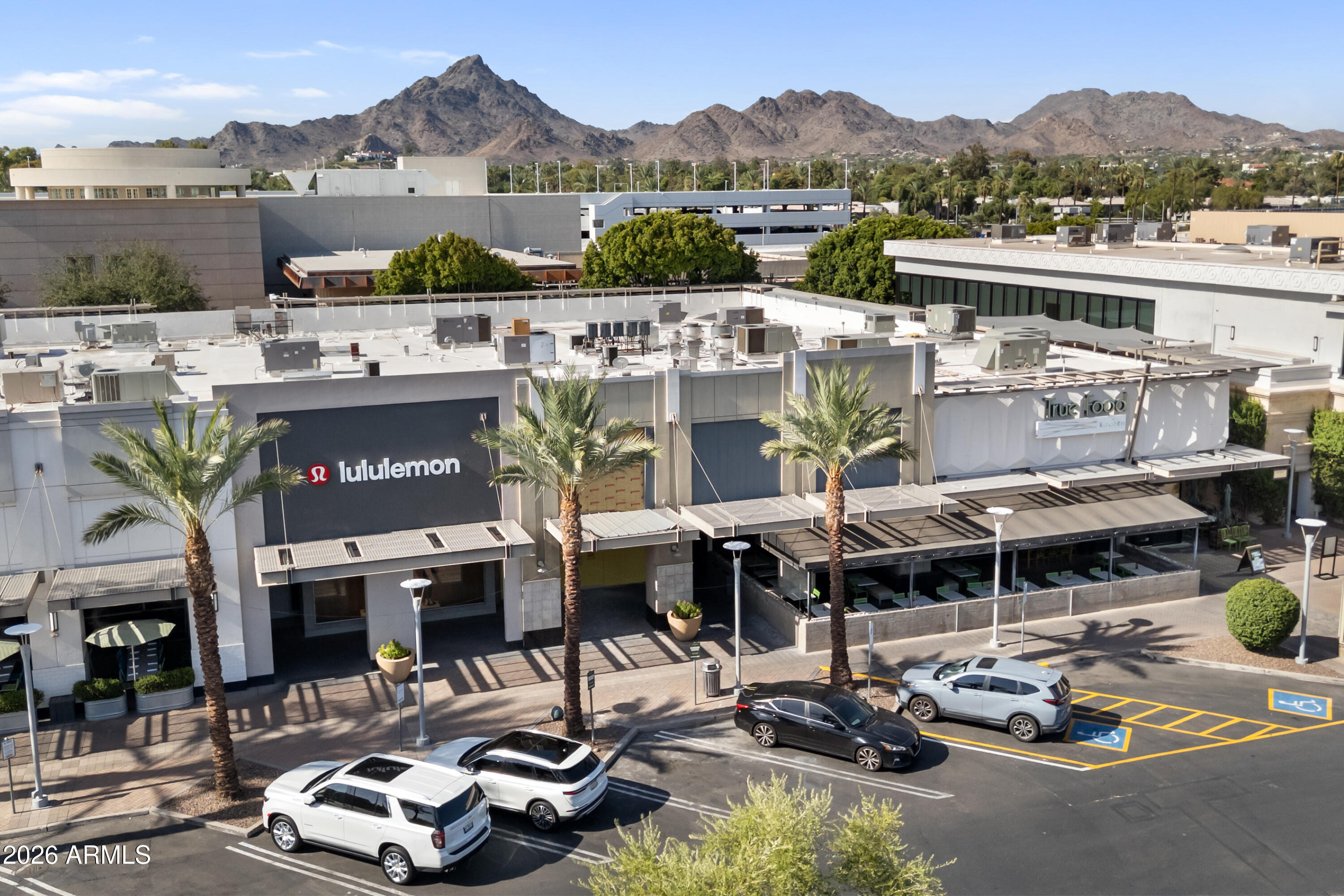 3242 E CAMELBACK Road 204