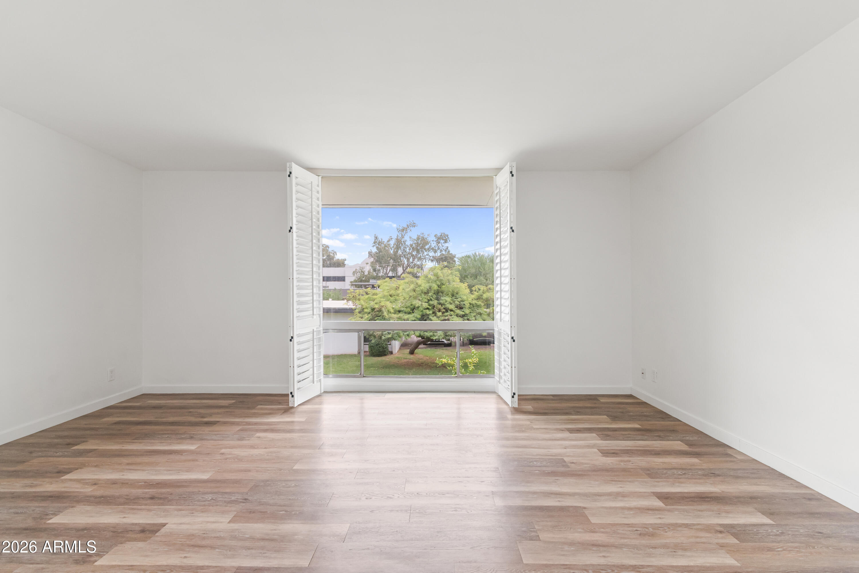 3242 E CAMELBACK Road 204
