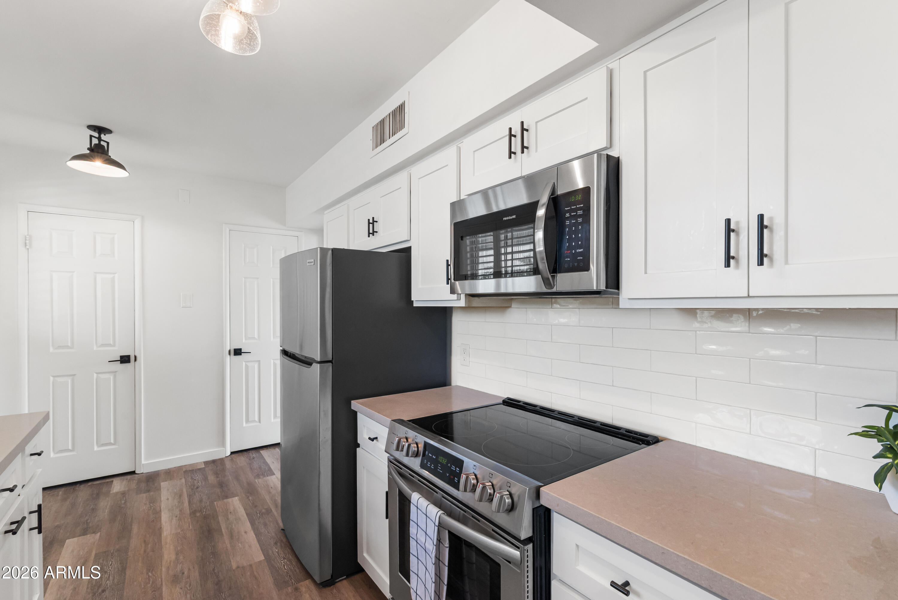 3242 E CAMELBACK Road 204