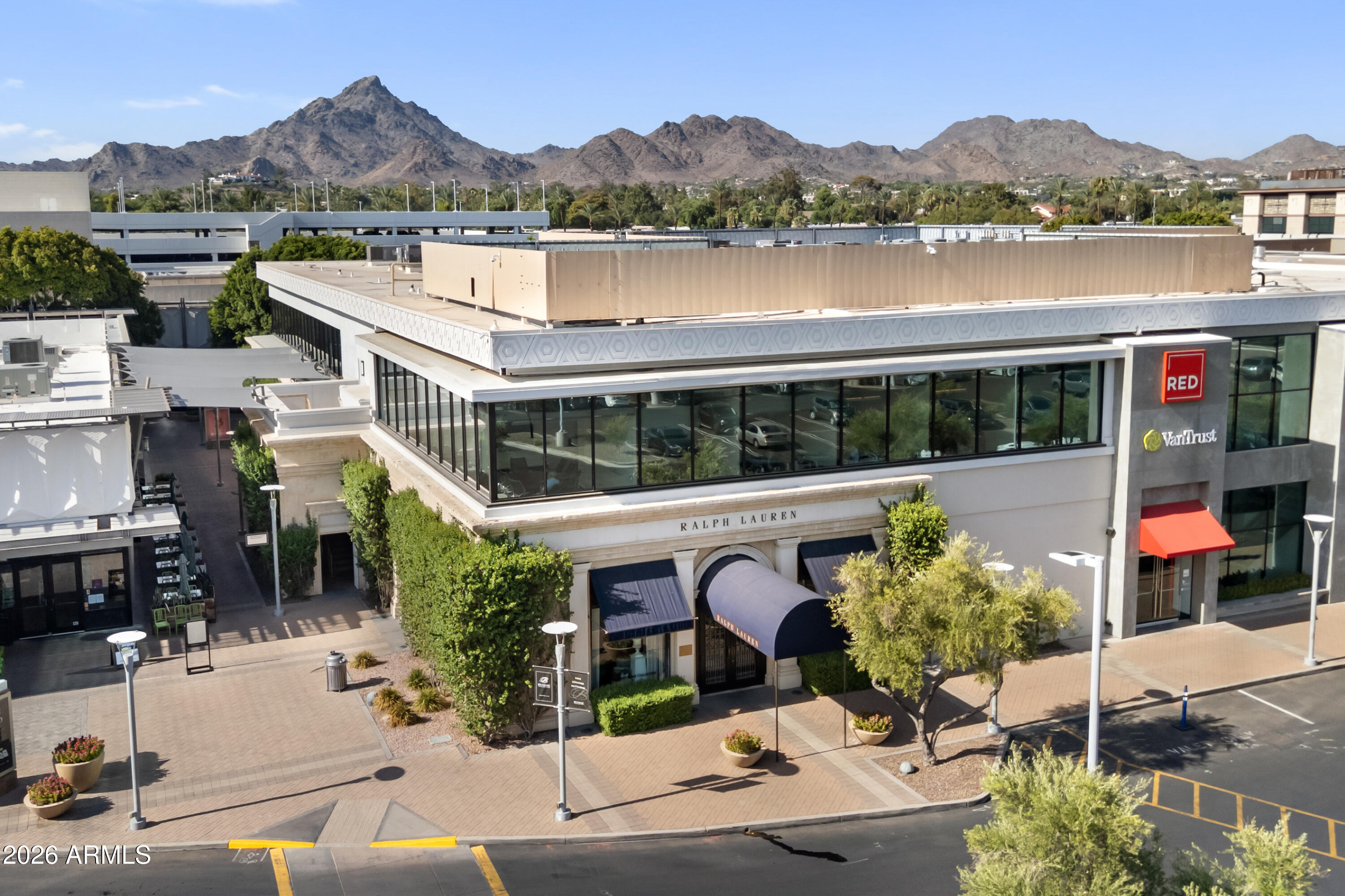 3242 E CAMELBACK Road 204