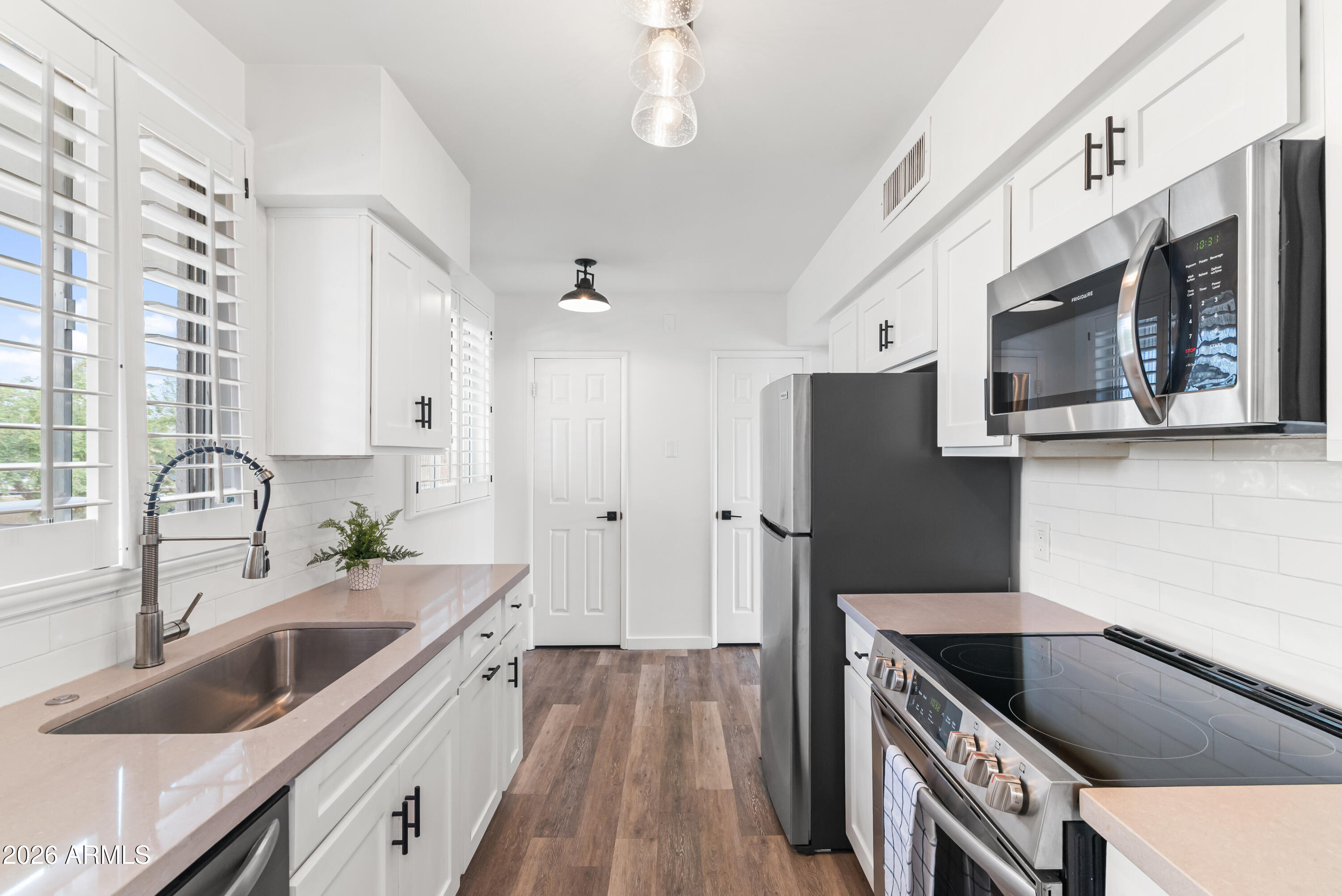 3242 E CAMELBACK Road 204