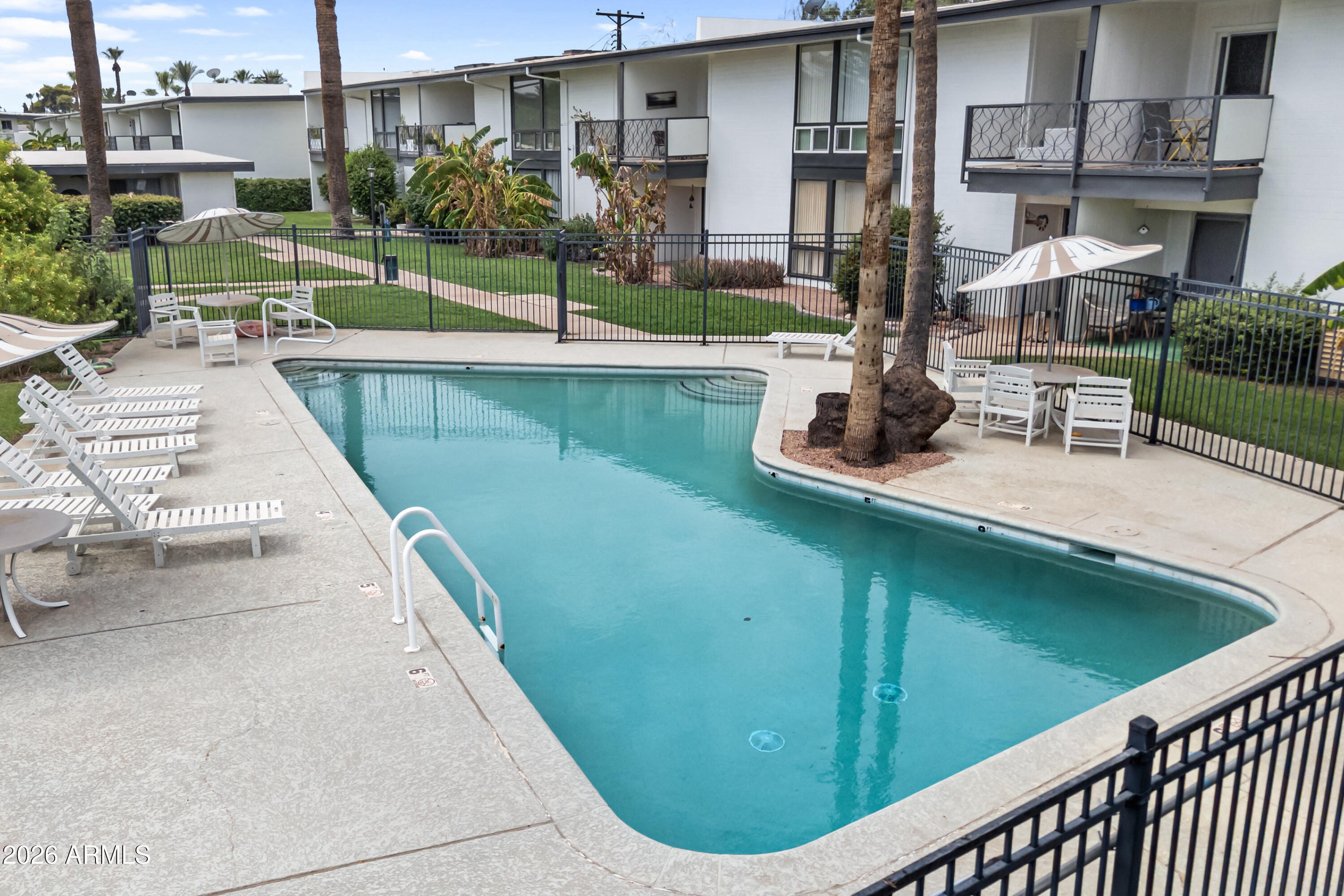 3242 E CAMELBACK Road 204