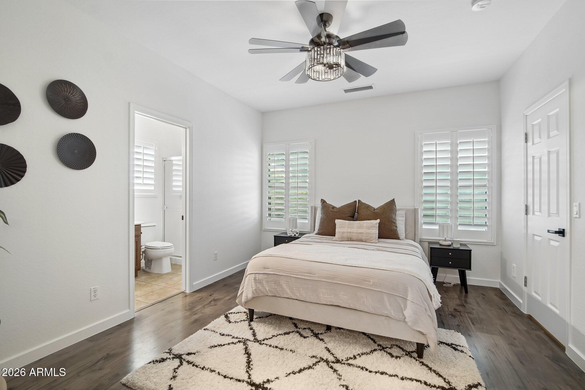 522 E GOLDMINE Lane