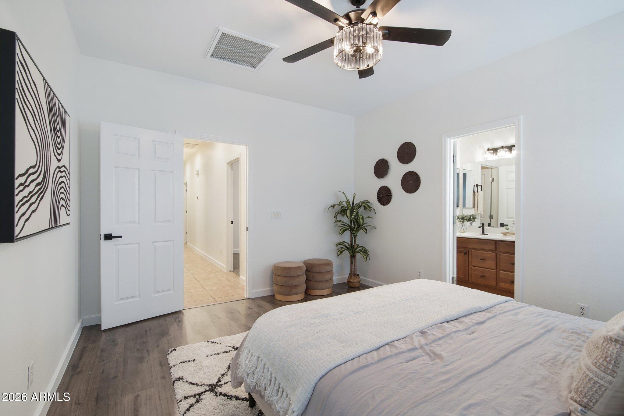 522 E GOLDMINE Lane