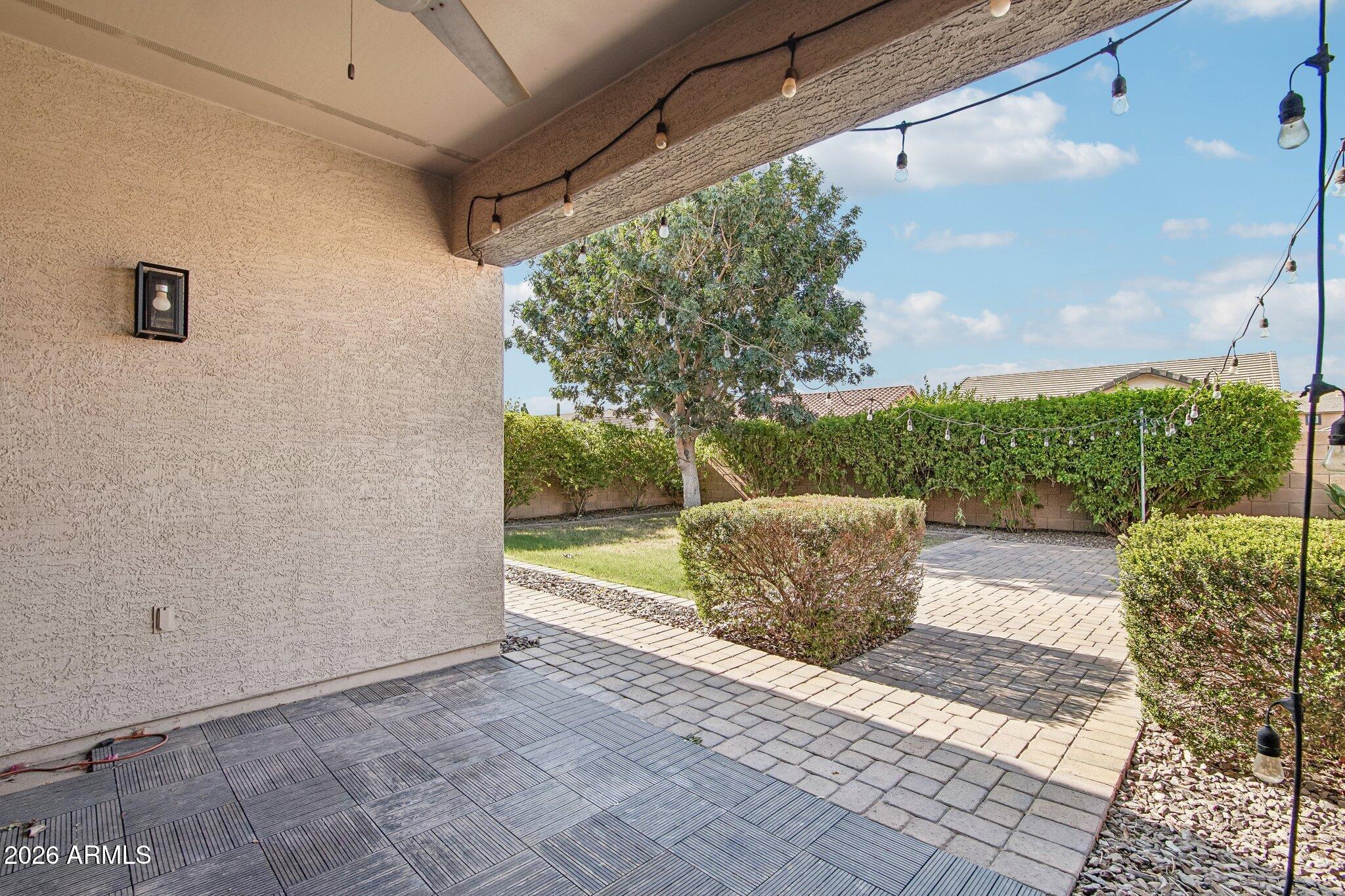 522 E GOLDMINE Lane