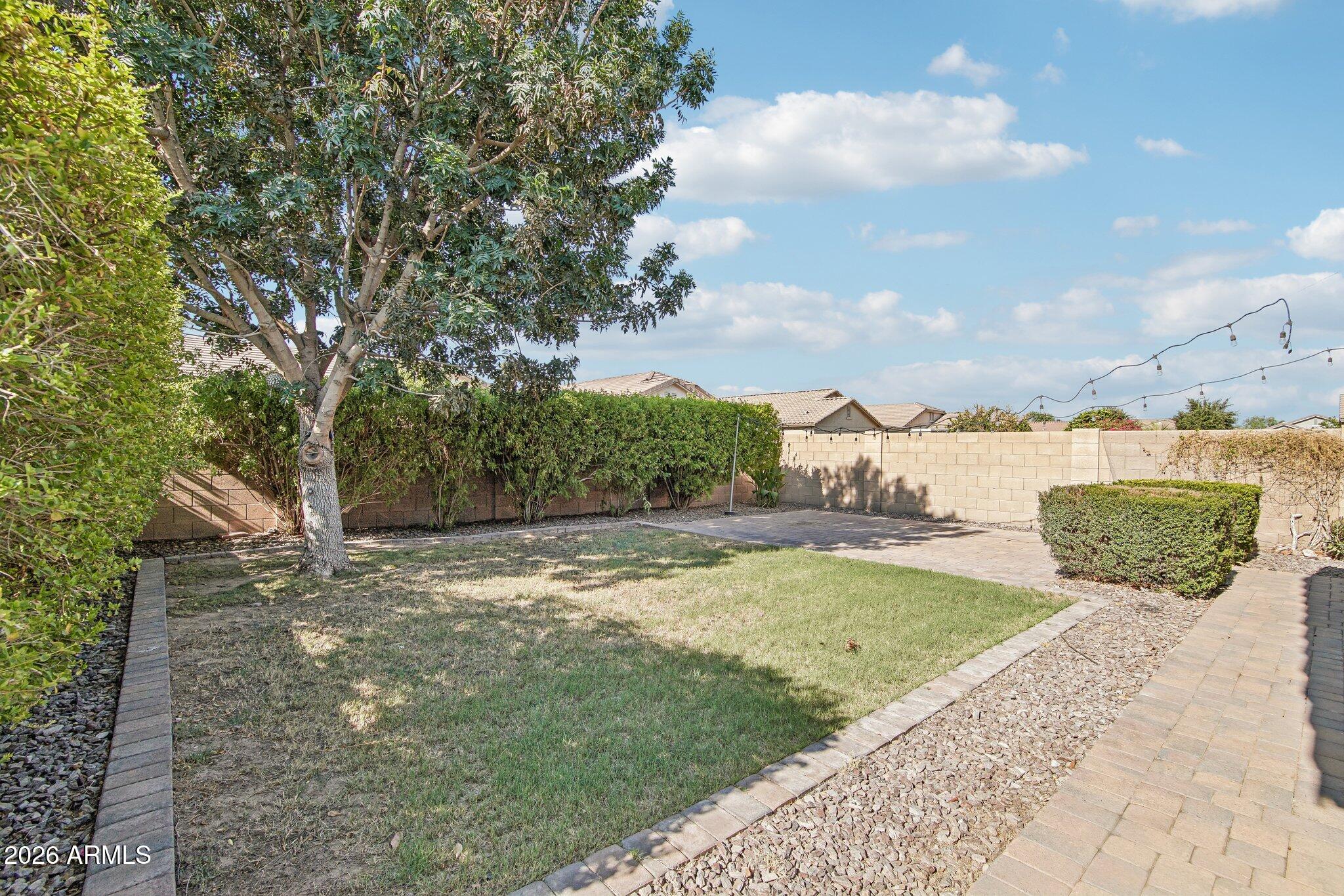 522 E GOLDMINE Lane