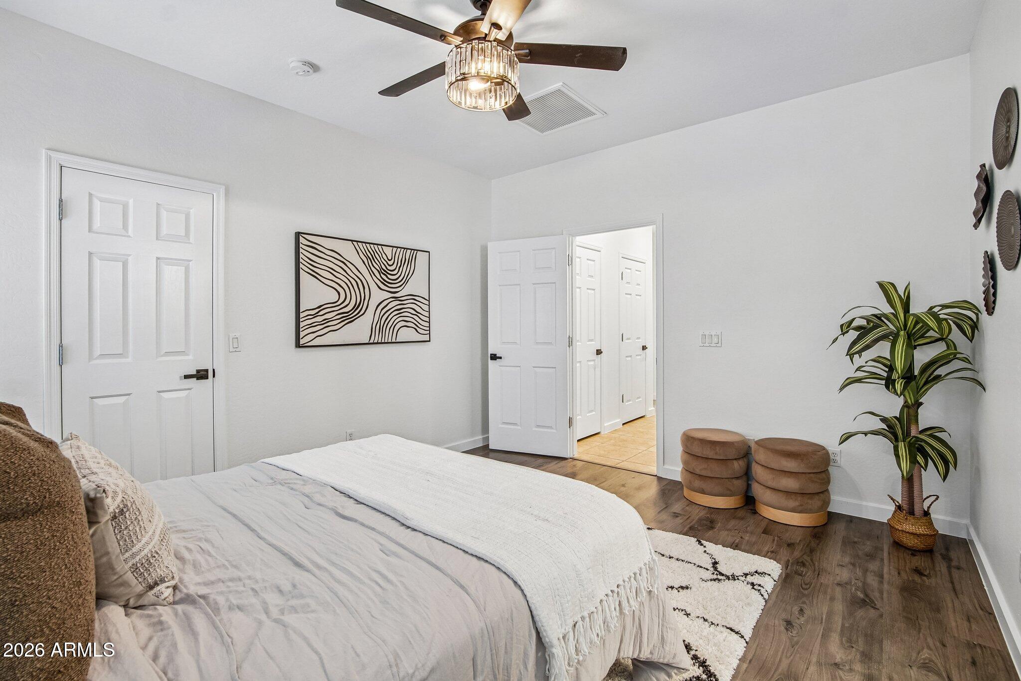 522 E GOLDMINE Lane