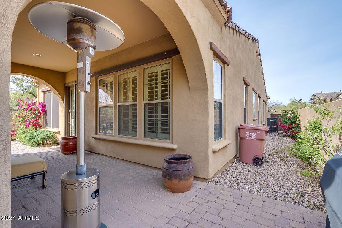 9221 E Desert View
