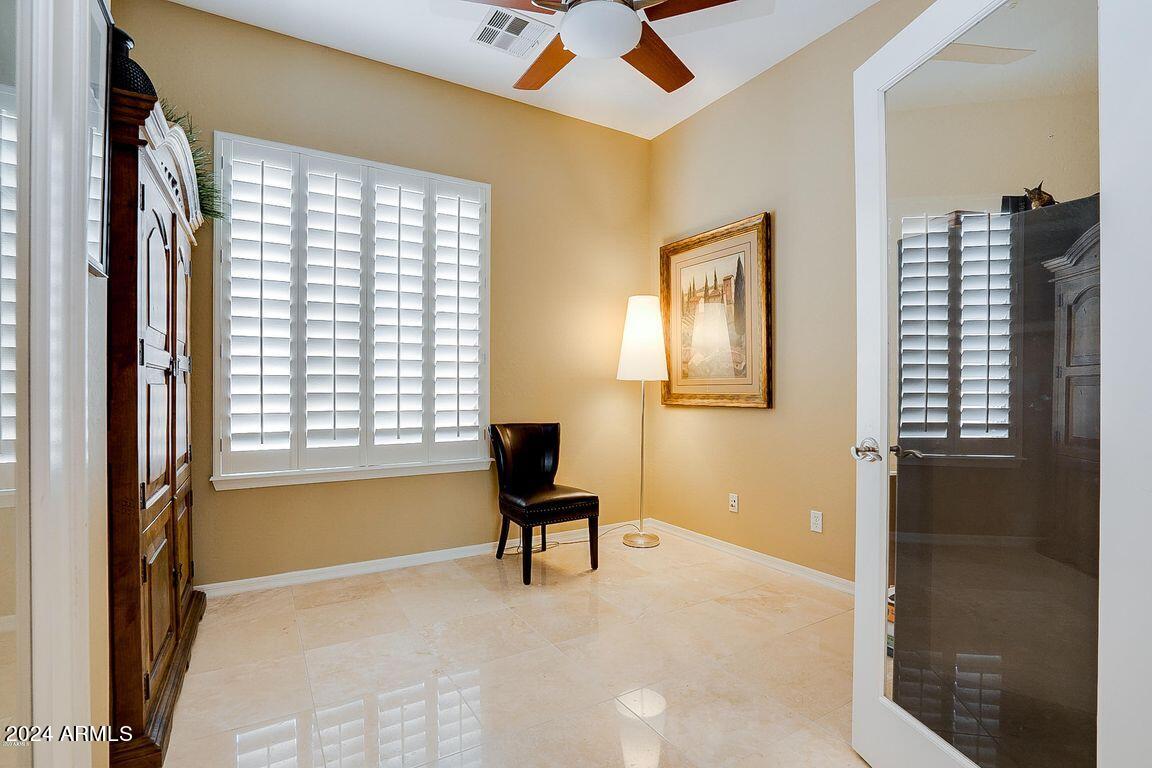 9221 E Desert View