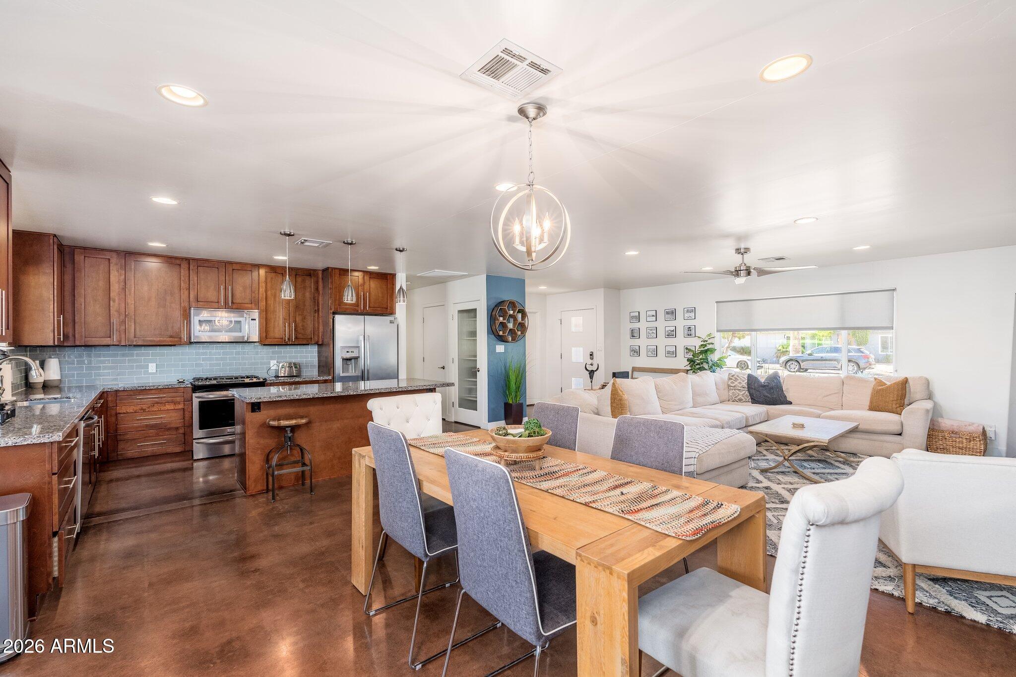 8426 E BONITA Drive