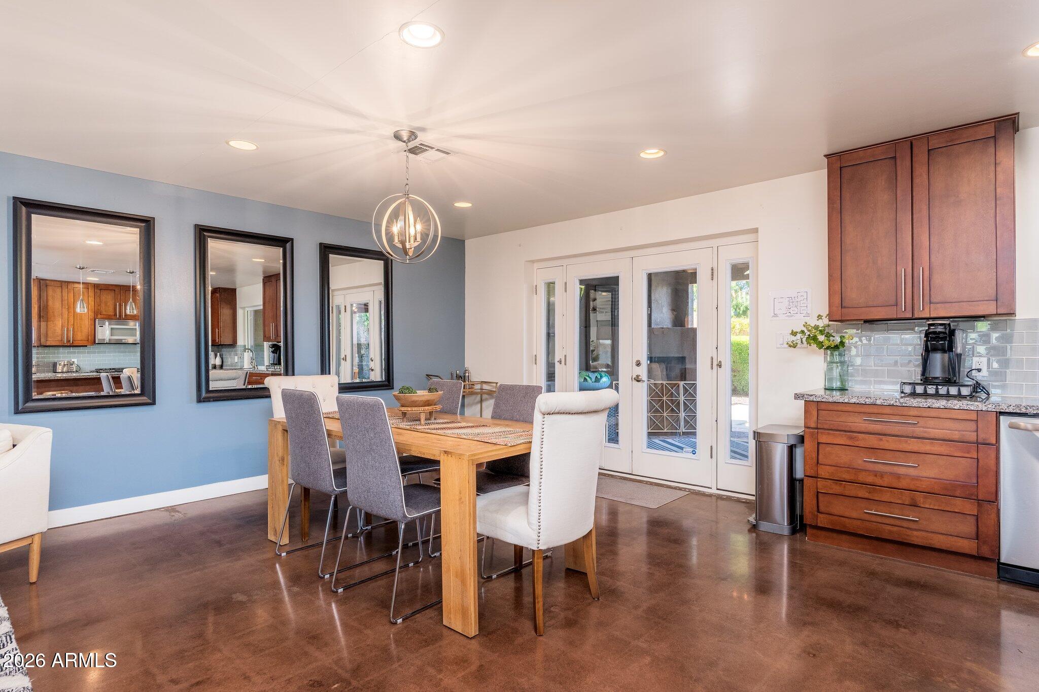 8426 E BONITA Drive