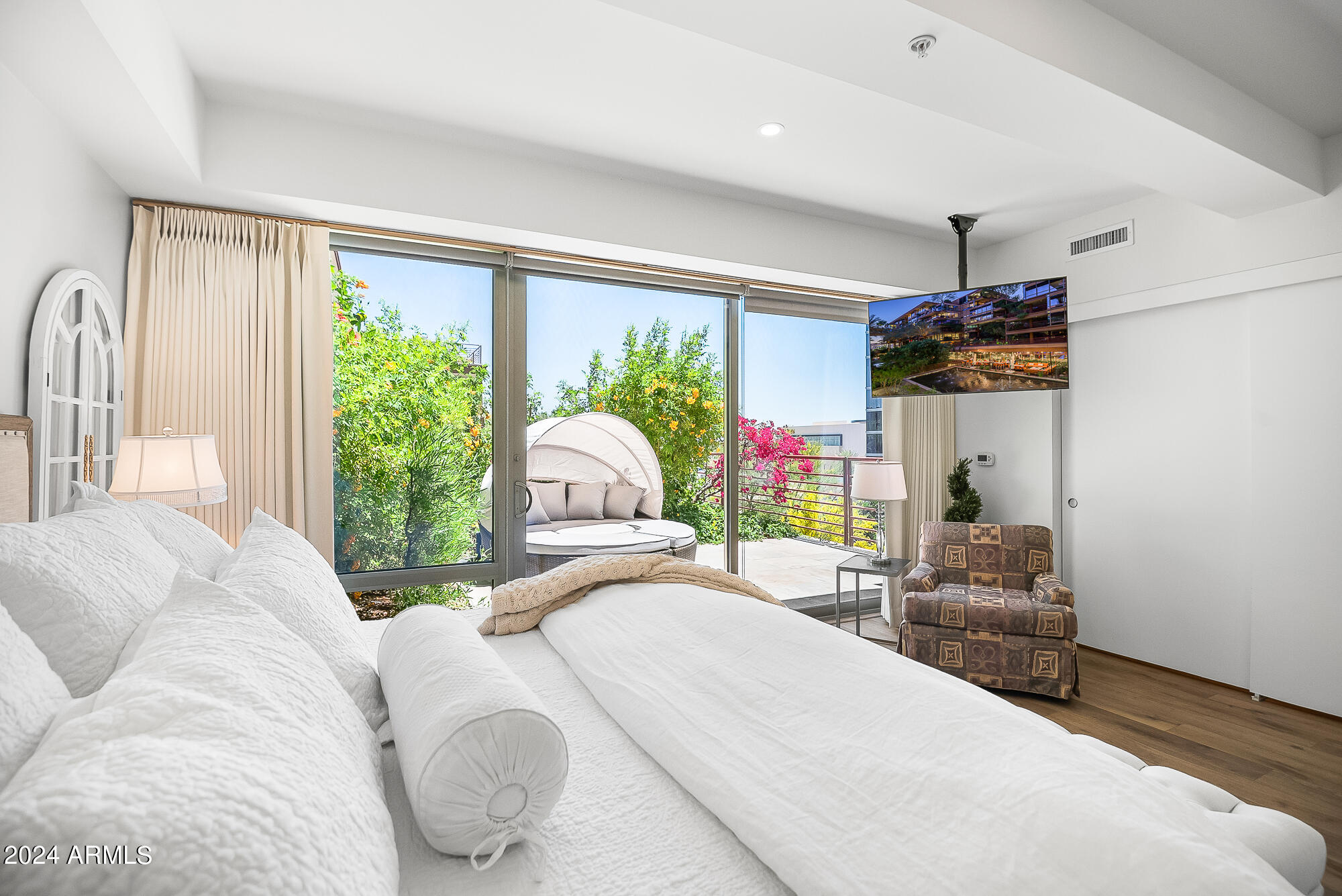 7117 E RANCHO VISTA Drive 4011