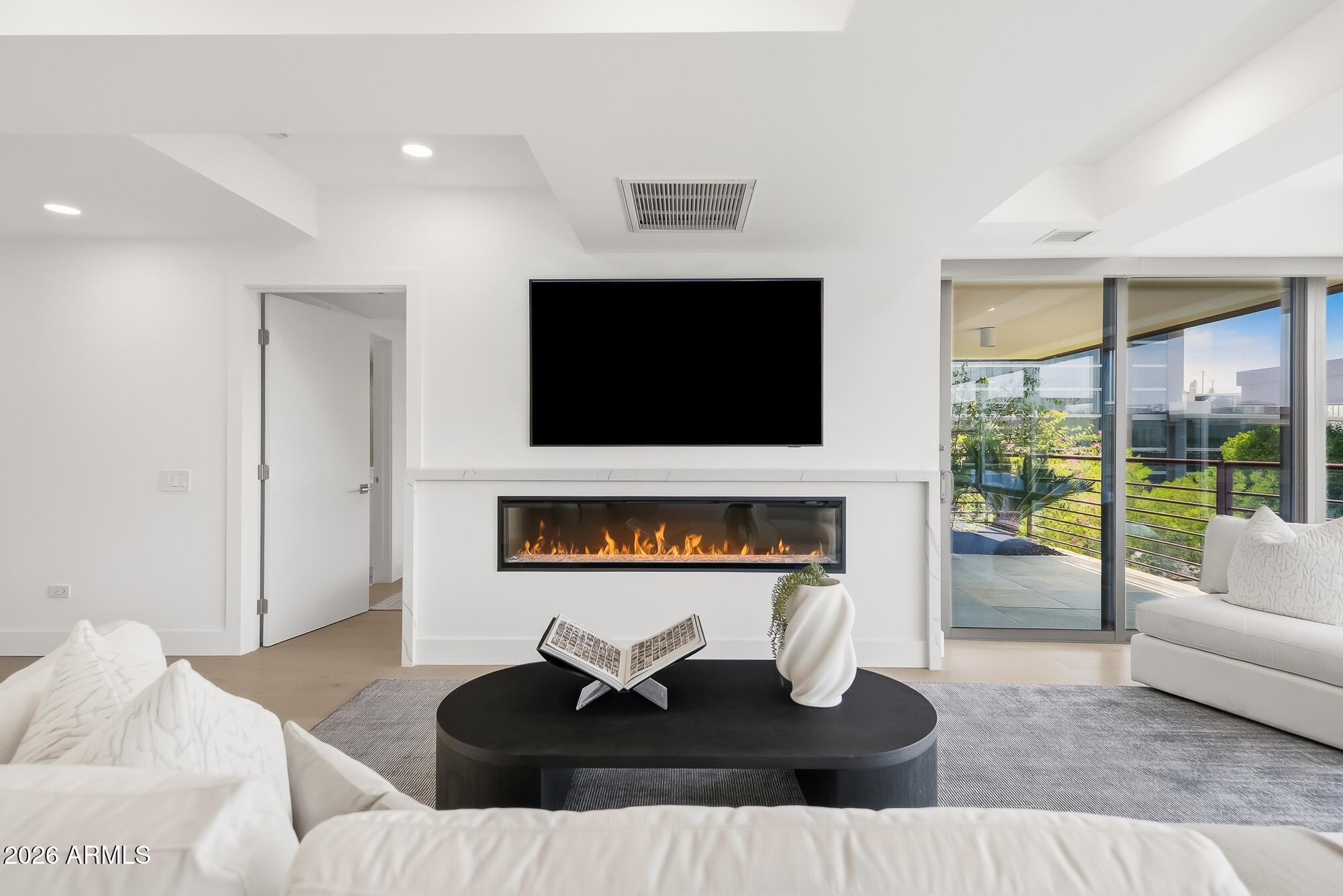 7137 E RANCHO VISTA Drive 7008