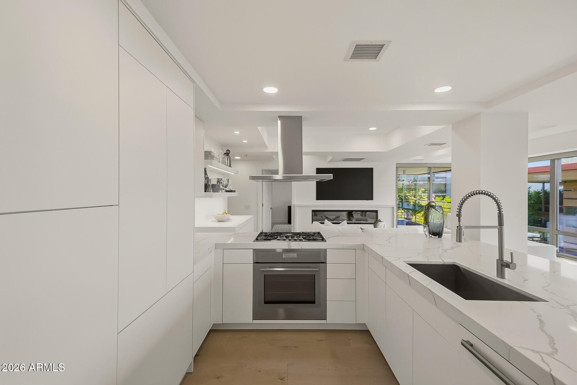 7137 E RANCHO VISTA Drive 7008