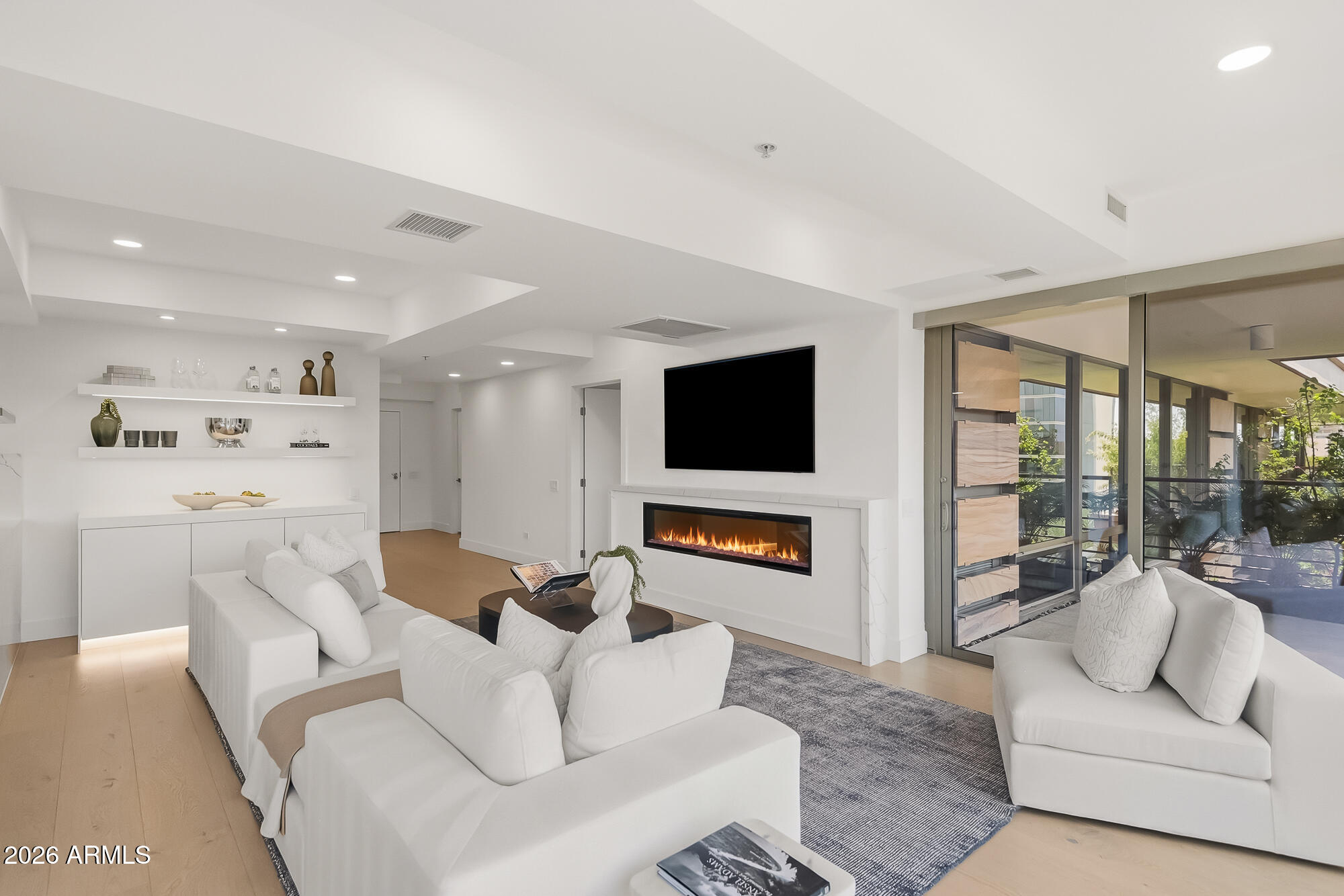 7137 E RANCHO VISTA Drive 7008