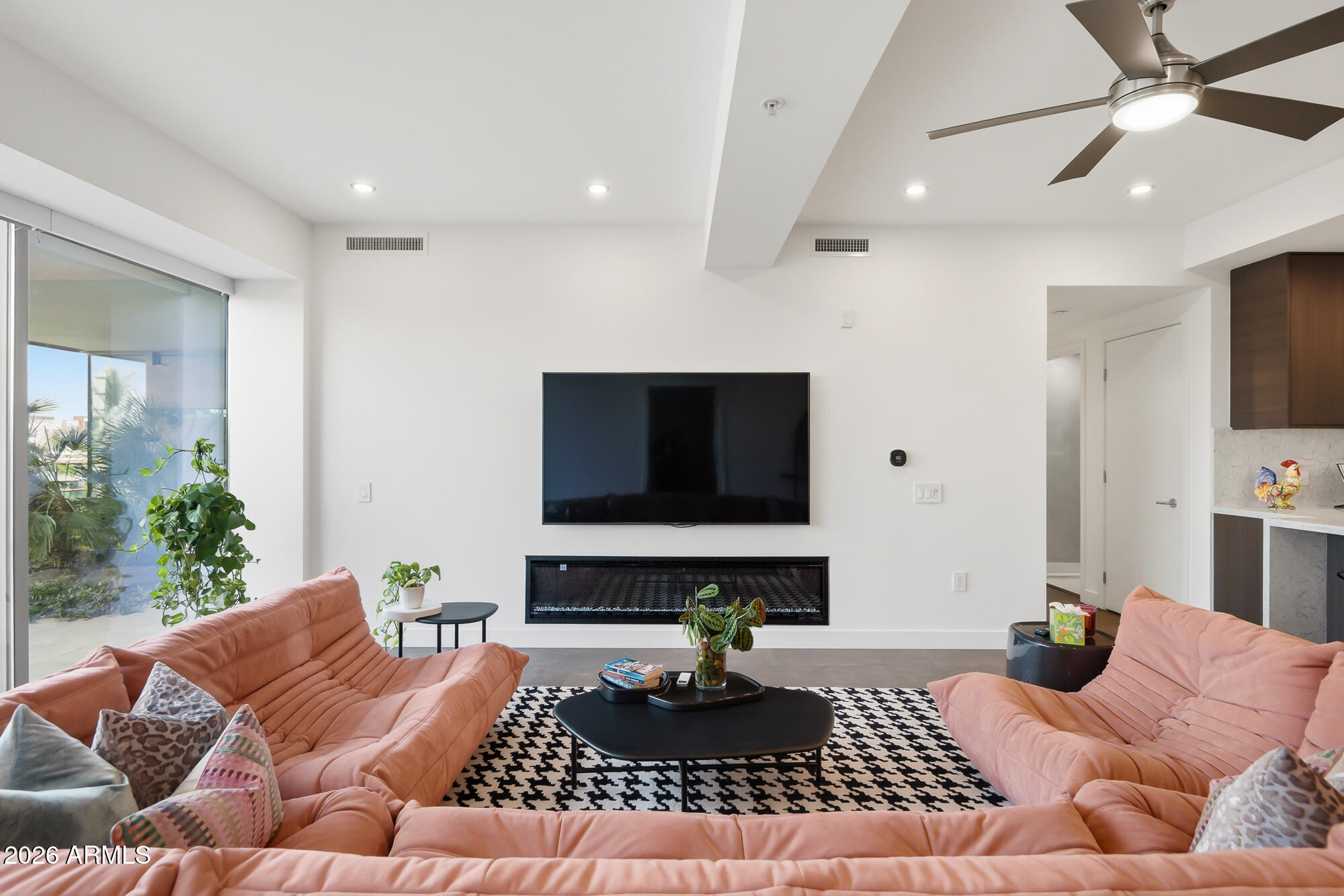 7167 E RANCHO VISTA Drive 4010