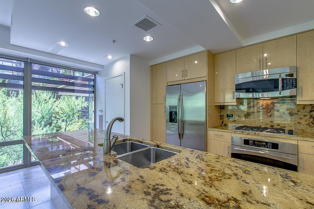 7131 E RANCHO VISTA Drive 3001