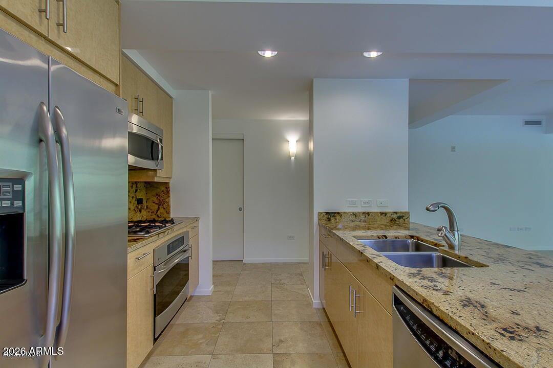 7131 E RANCHO VISTA Drive 3001
