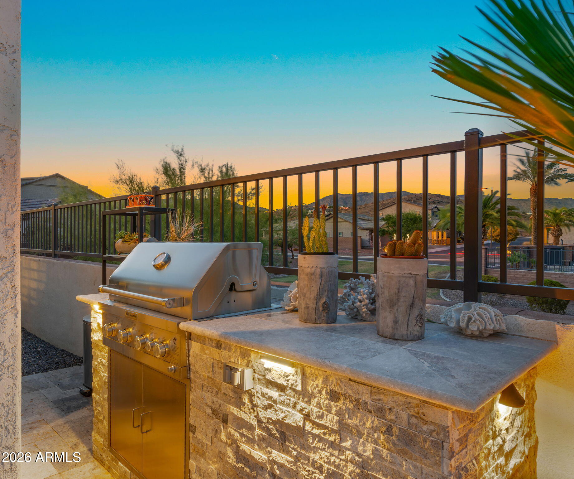851 E DEER CREEK Road