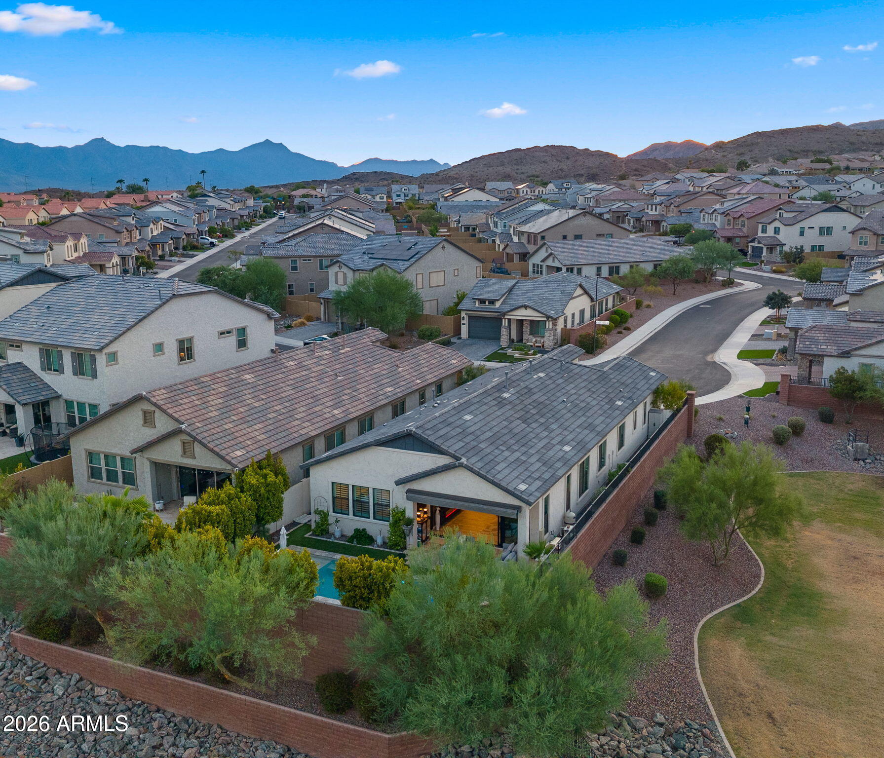 851 E DEER CREEK Road