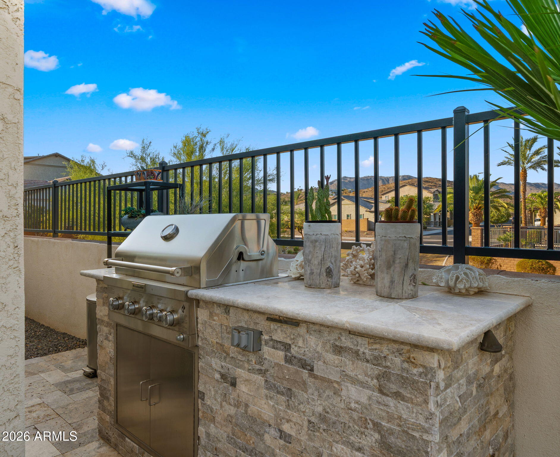 851 E DEER CREEK Road