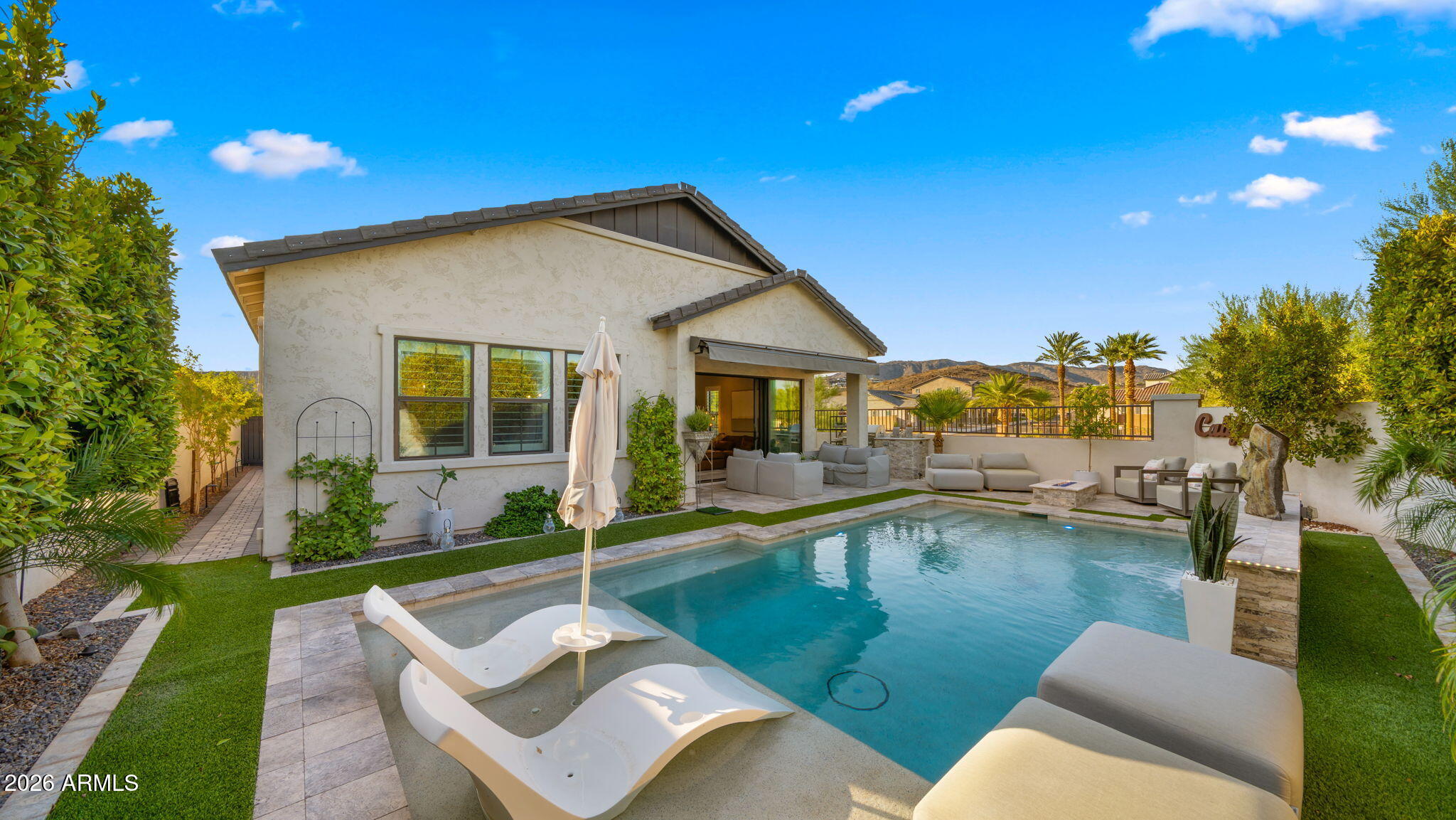 851 E DEER CREEK Road