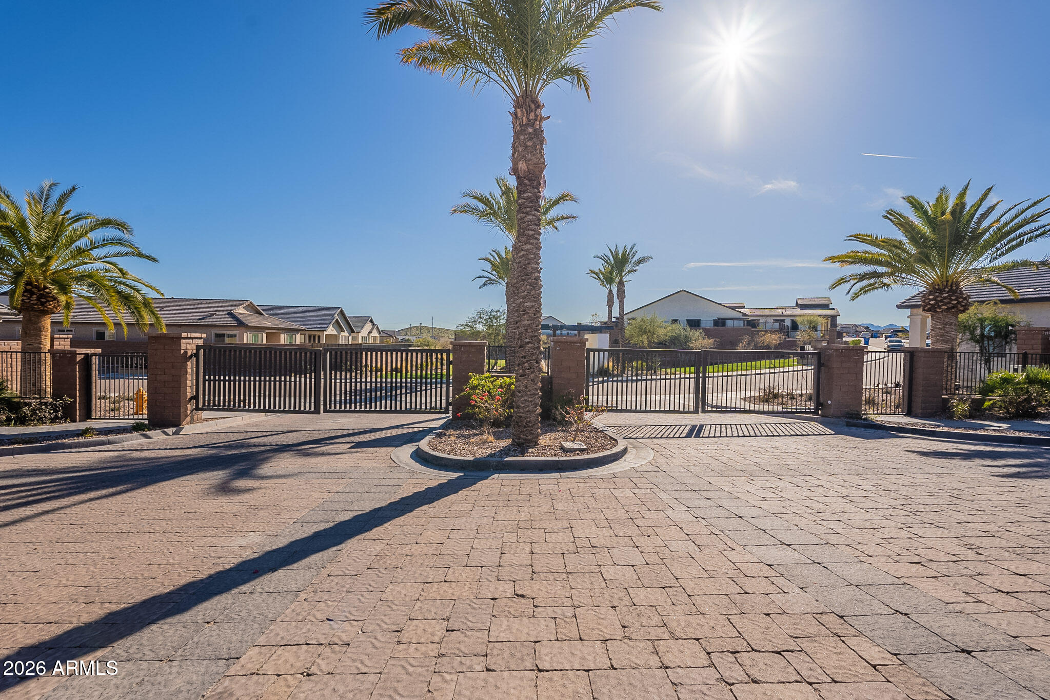851 E DEER CREEK Road