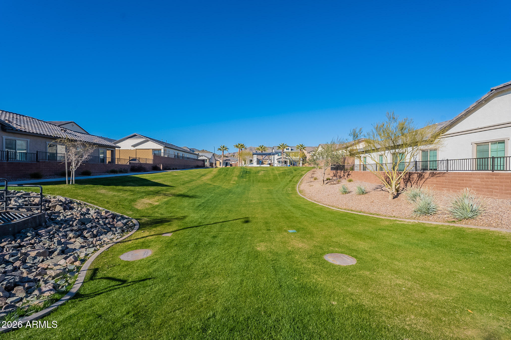 851 E DEER CREEK Road