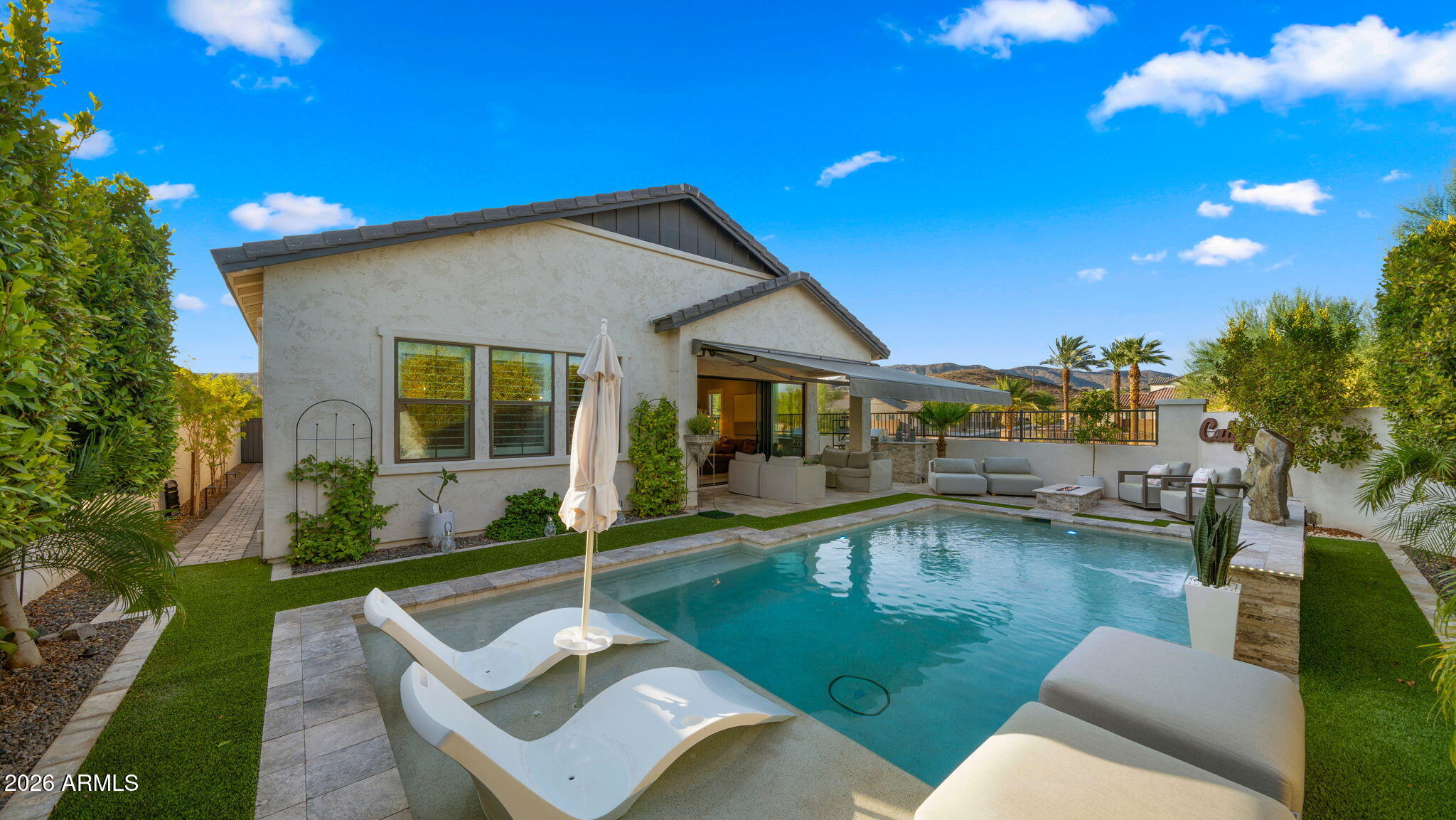 851 E DEER CREEK Road