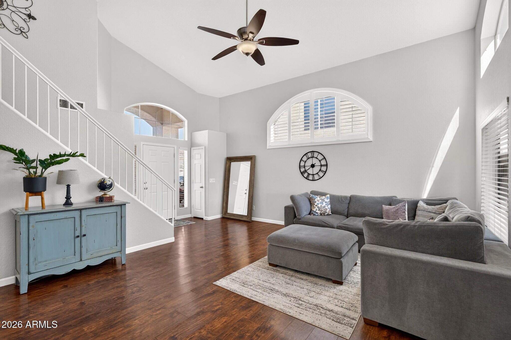 1885 W RAVEN Drive