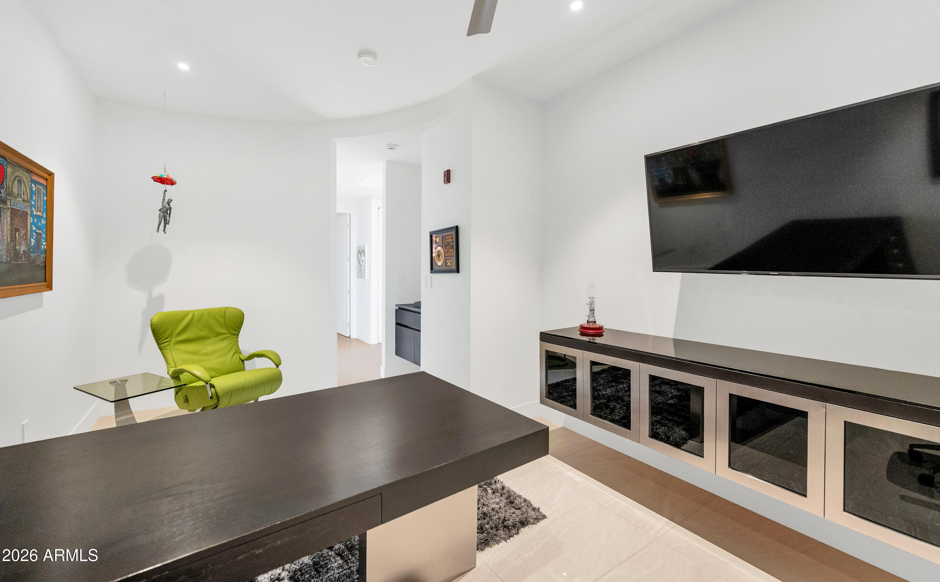 3801 N GOLDWATER Boulevard 402