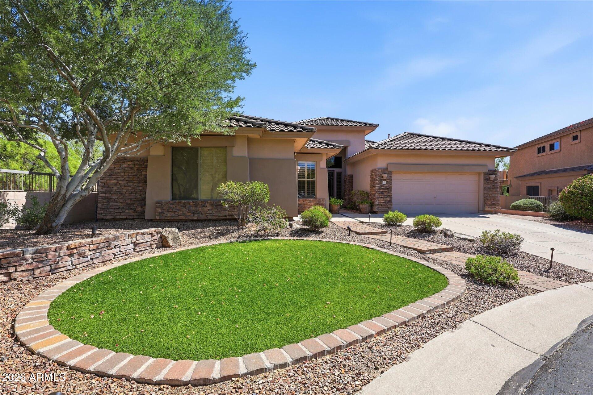 7963 E SUGARLOAF Circle