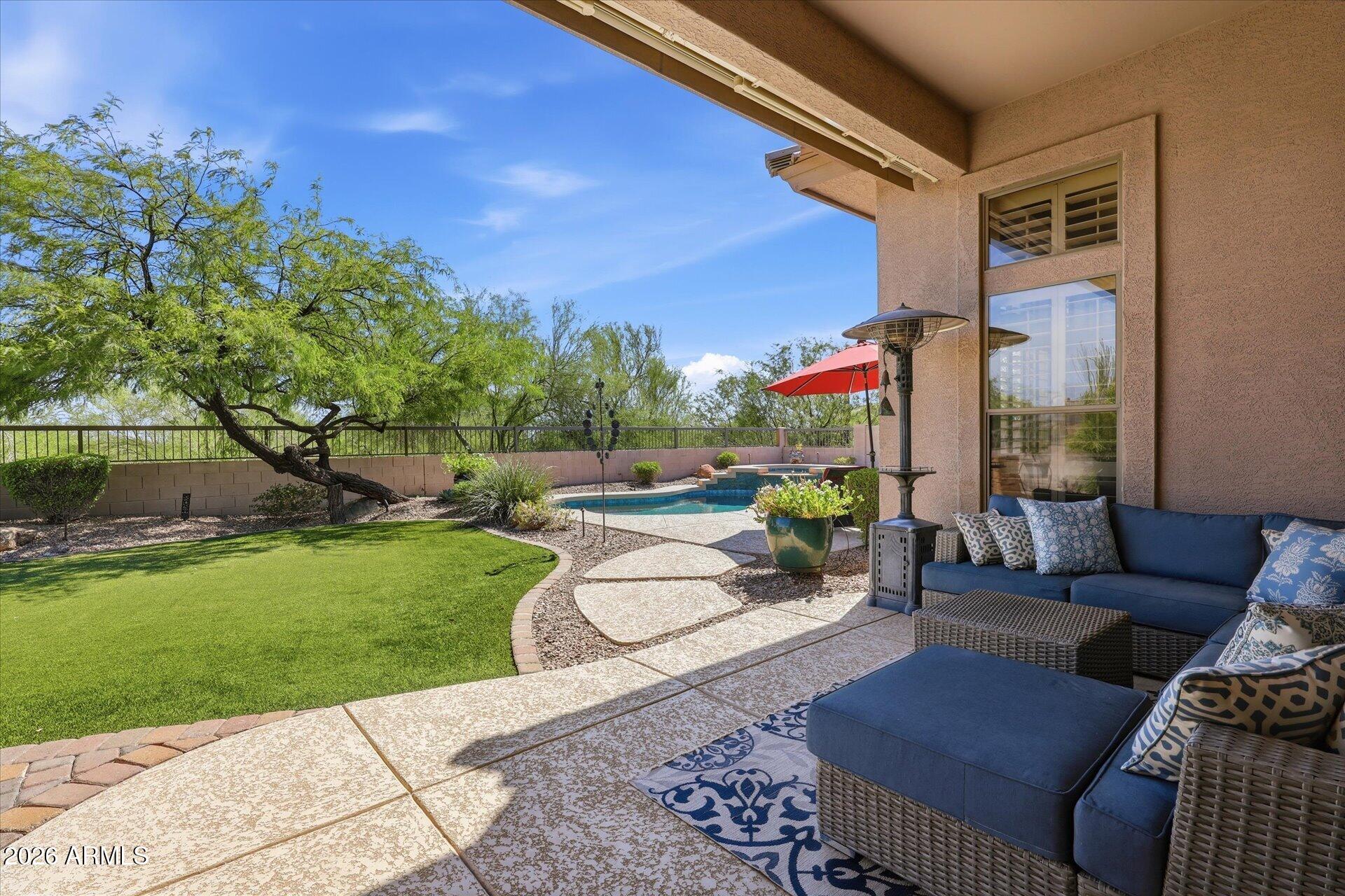 7963 E SUGARLOAF Circle