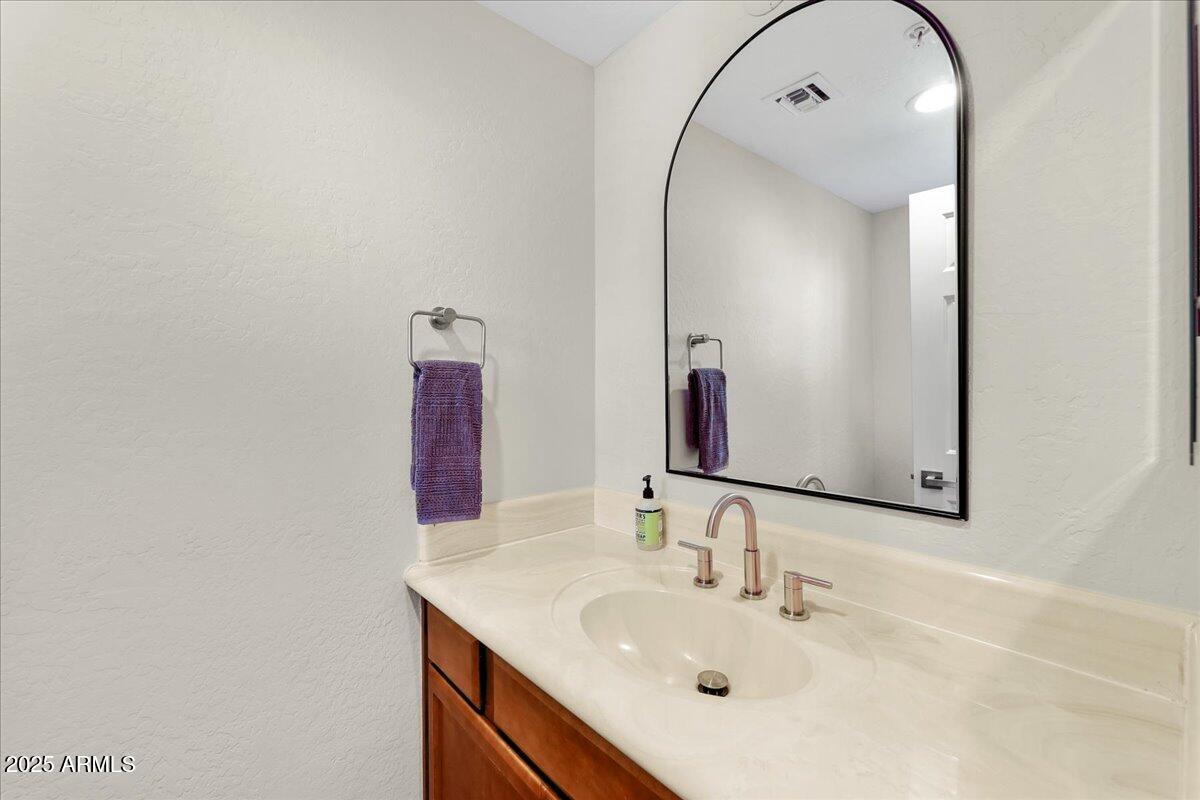 3935 E ROUGH RIDER Road 1016