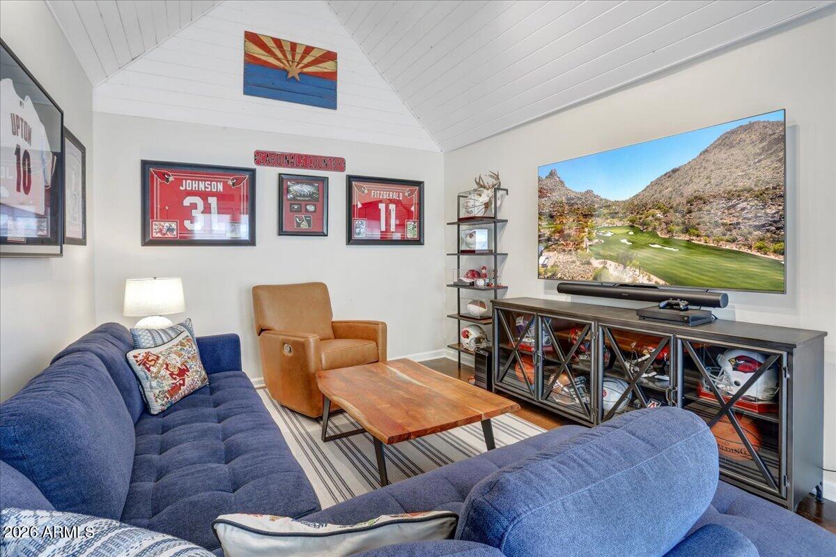 324 W MONTE VISTA Road