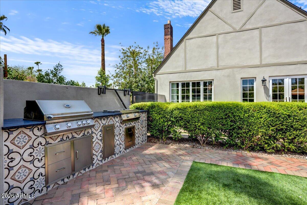 324 W MONTE VISTA Road