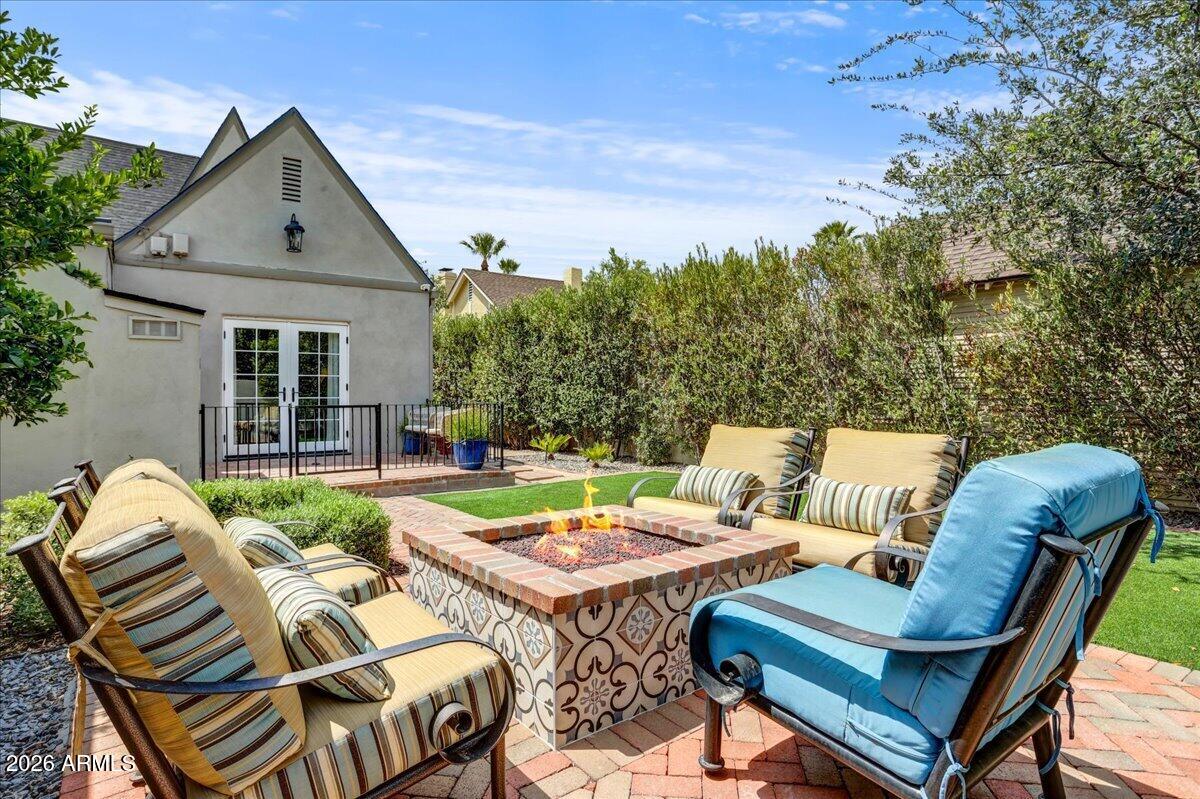 324 W MONTE VISTA Road