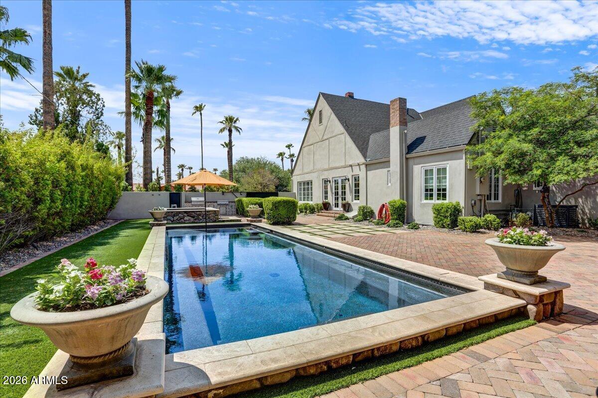 324 W MONTE VISTA Road