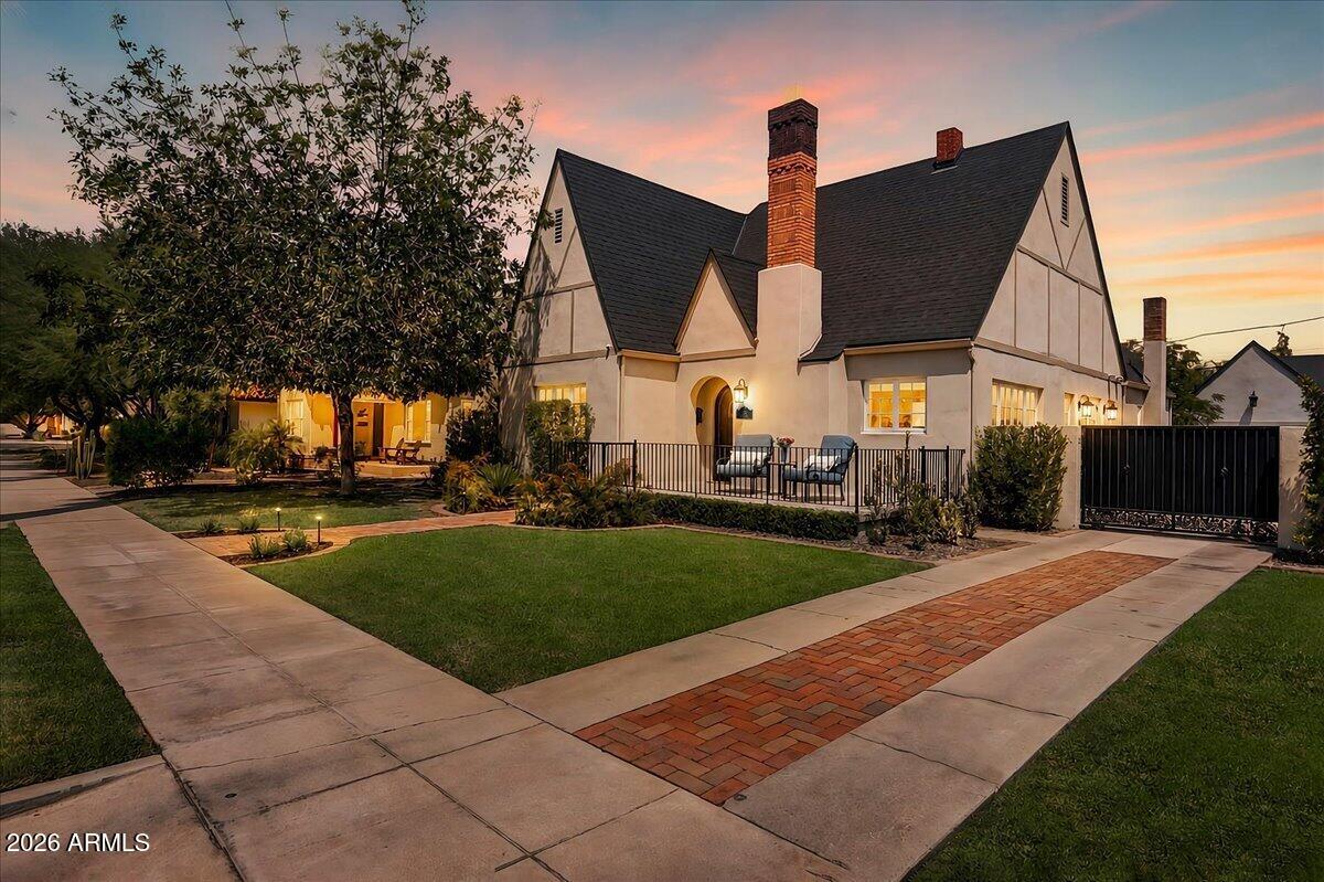 324 W MONTE VISTA Road