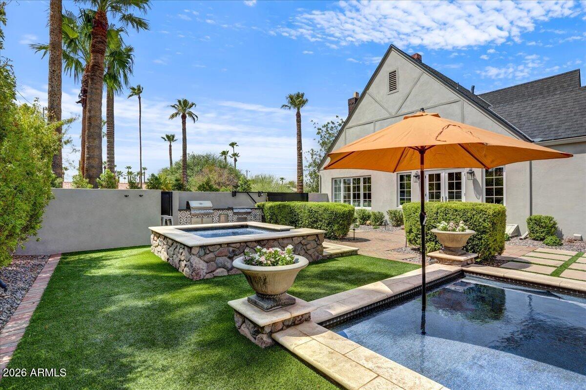 324 W MONTE VISTA Road