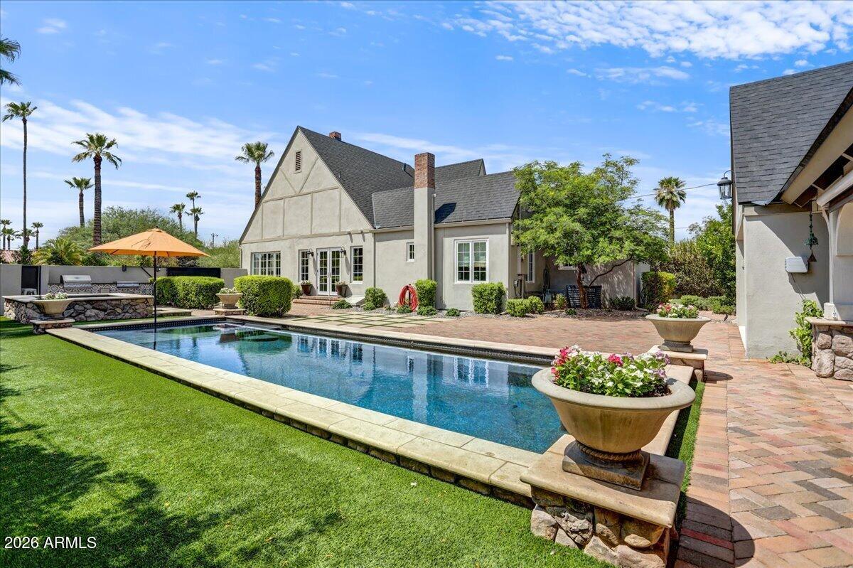 324 W MONTE VISTA Road