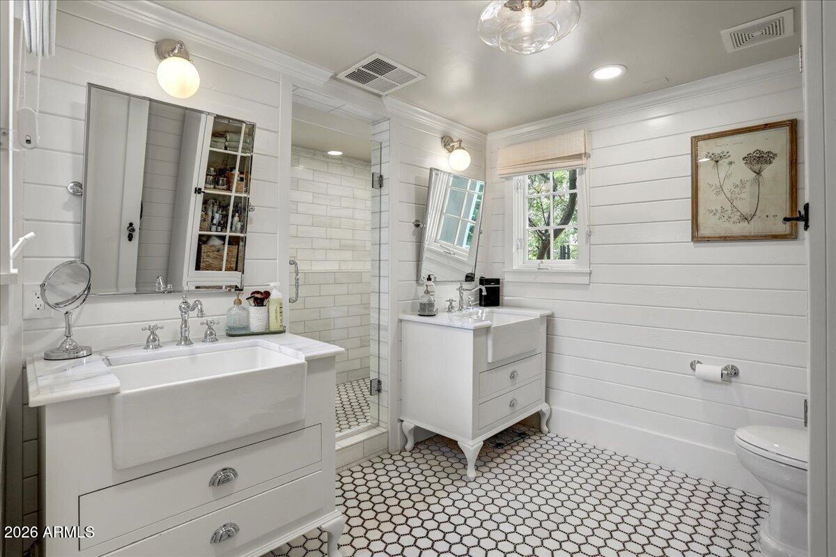 324 W MONTE VISTA Road