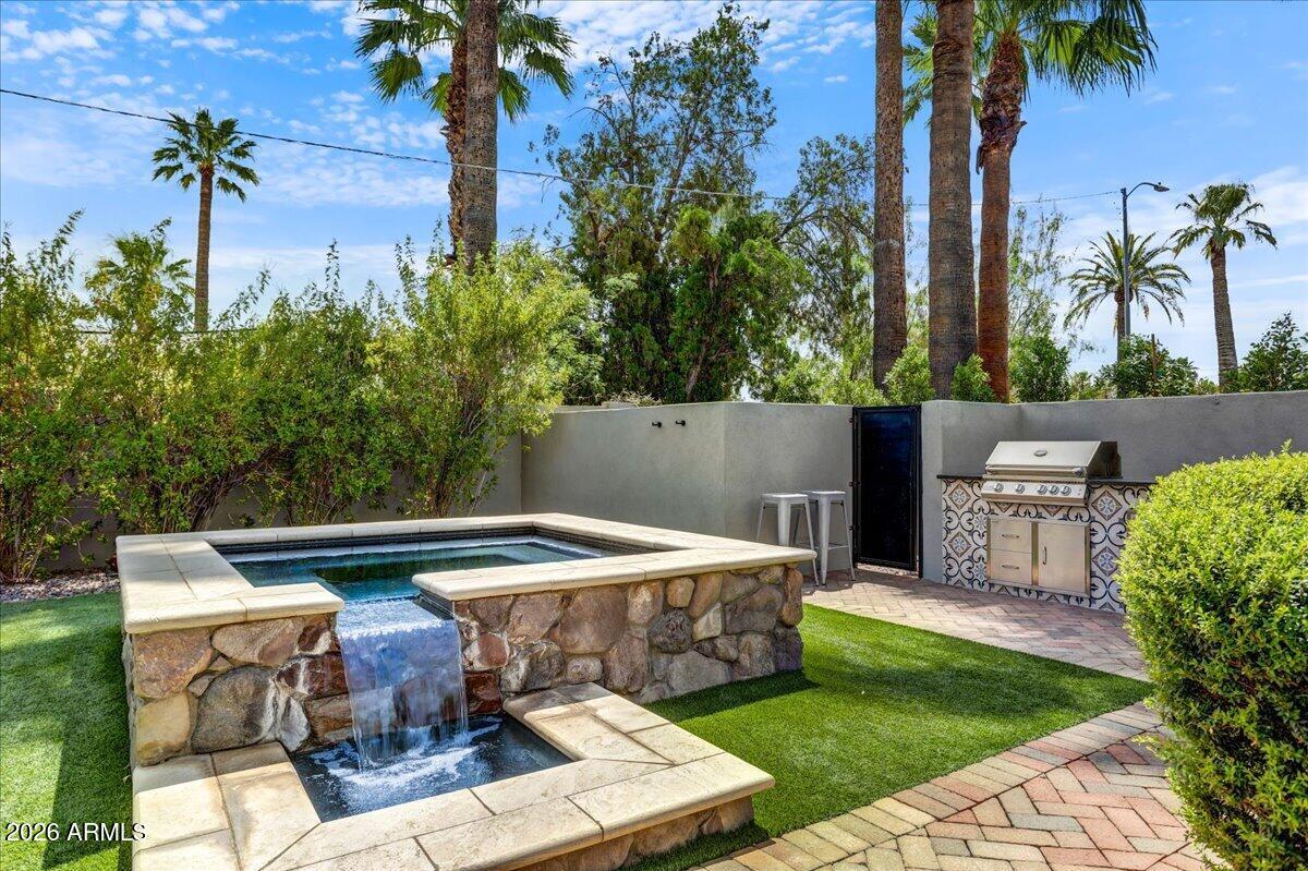 324 W MONTE VISTA Road