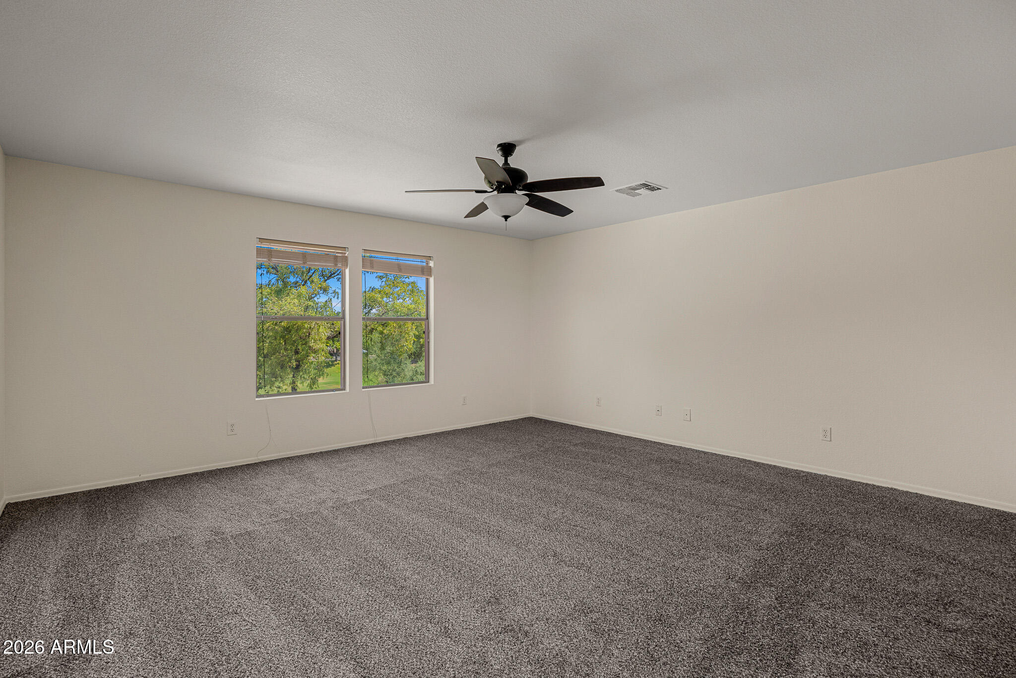 1226 E GWEN Street
