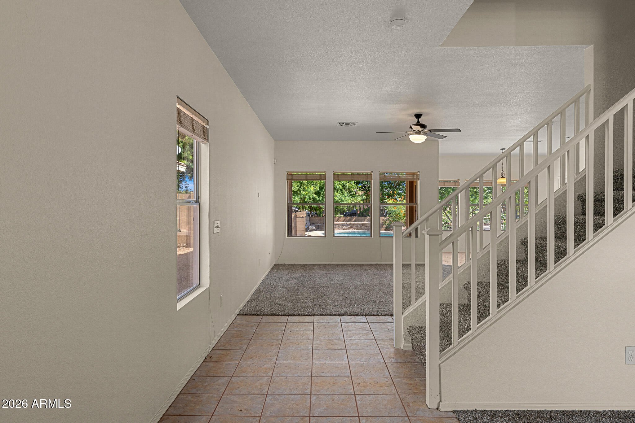 1226 E GWEN Street