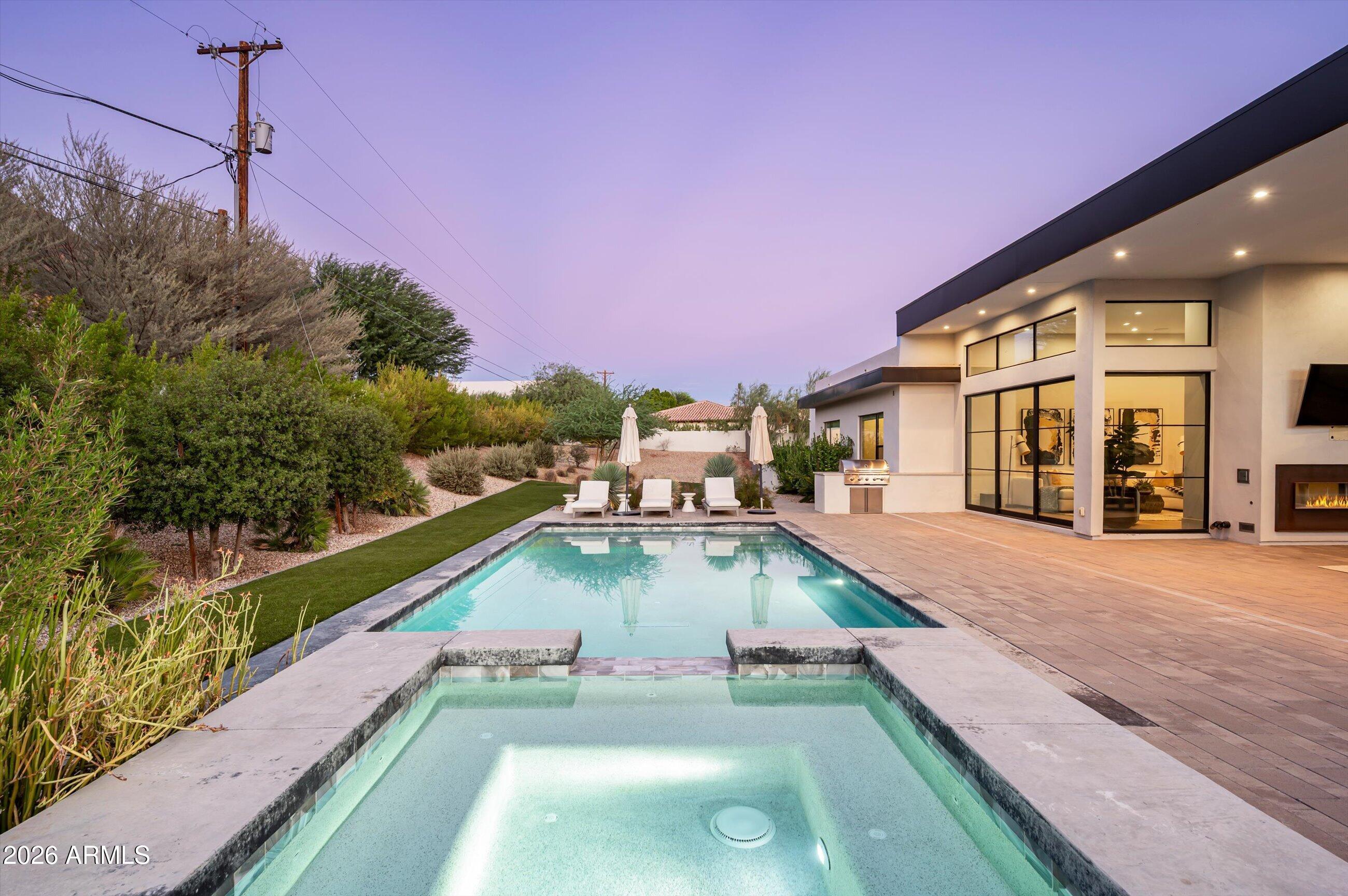 4822 E PALOMINO Road