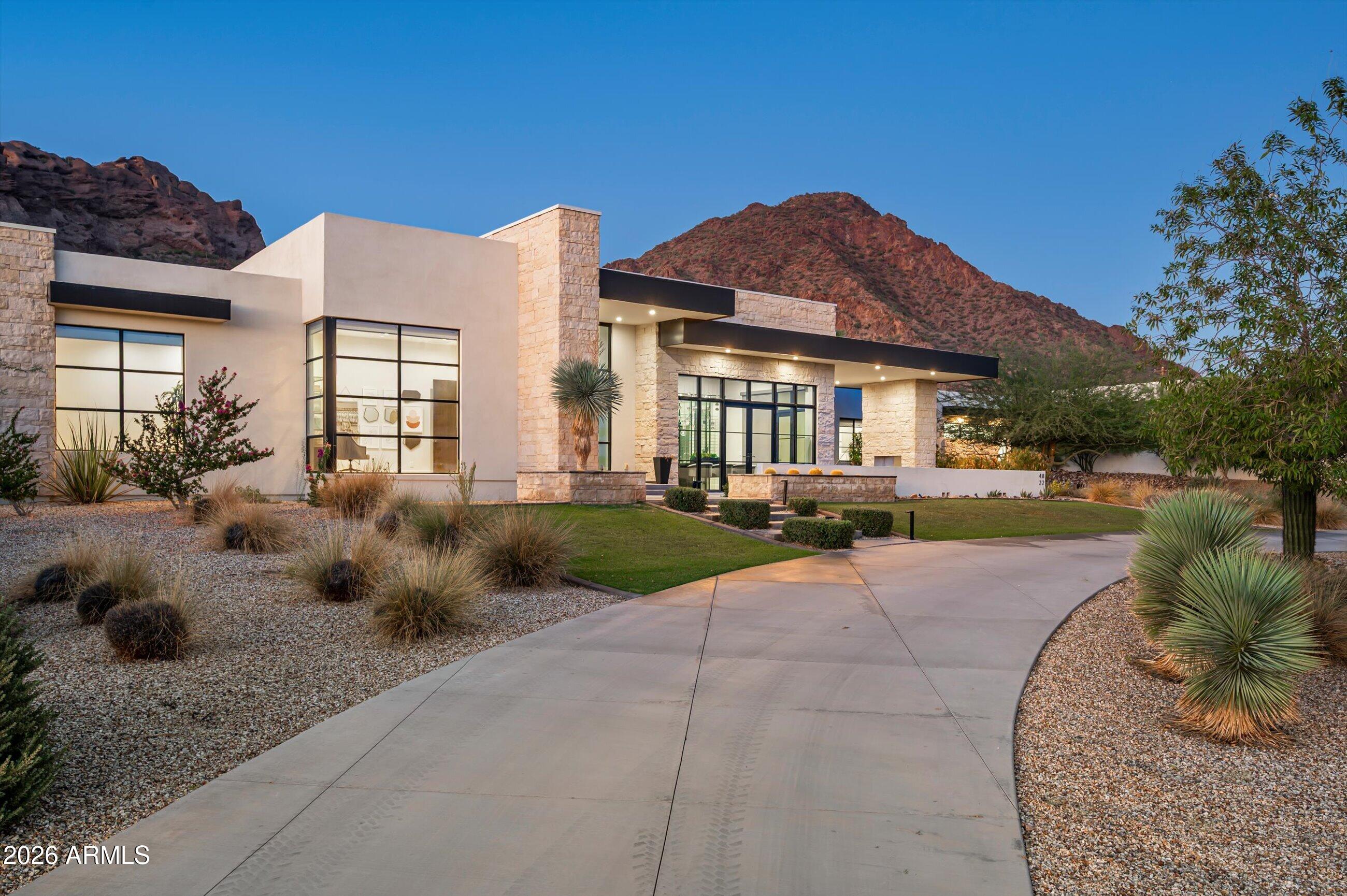 4822 E PALOMINO Road