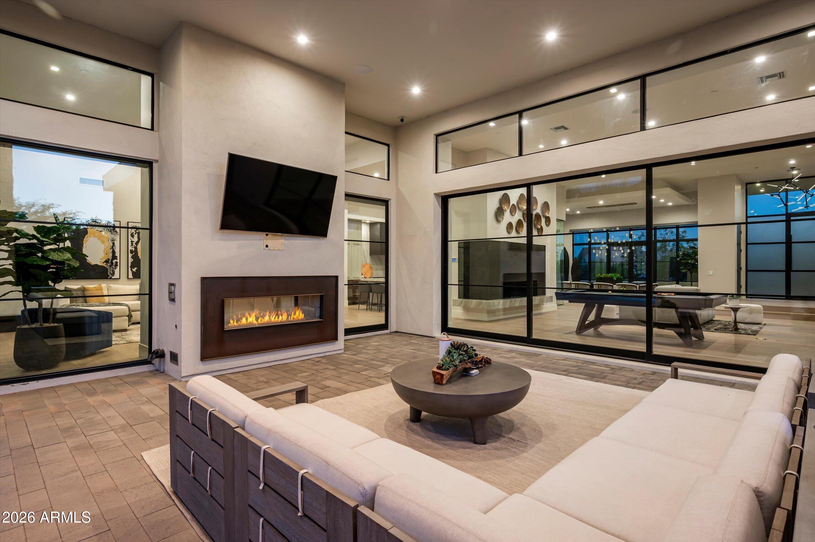 4822 E PALOMINO Road